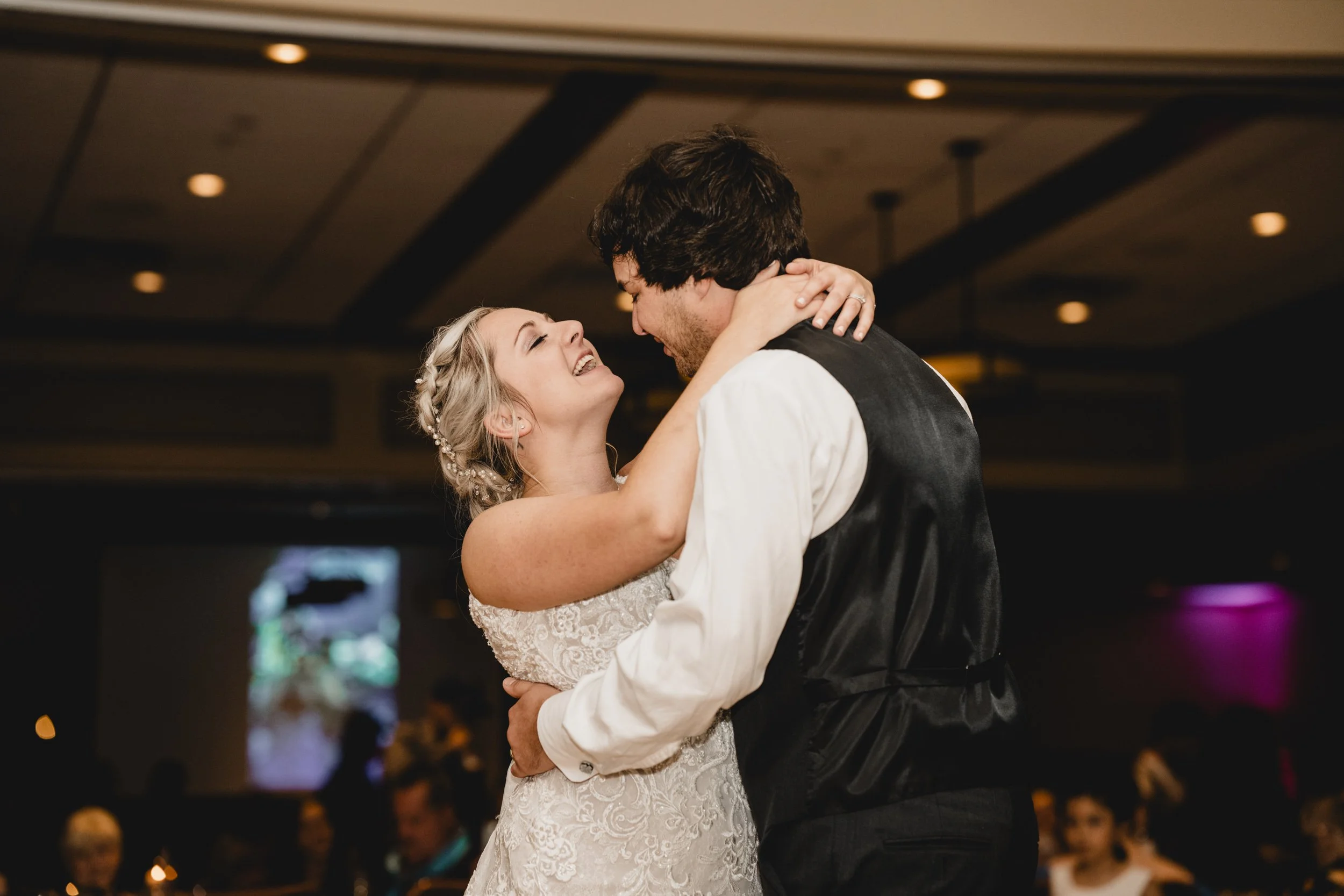 engle-olson-hannah-scott-wedding-previews- (47 of 49).jpg