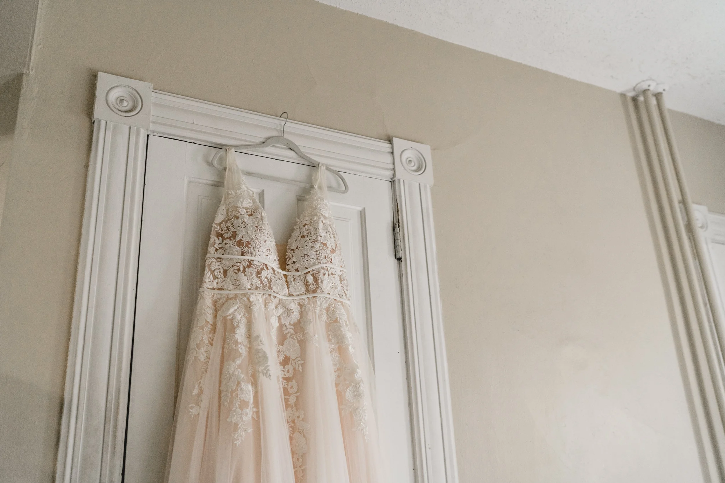 engle-olson-kayla-eric-wedding-previews- (3 of 54).jpg