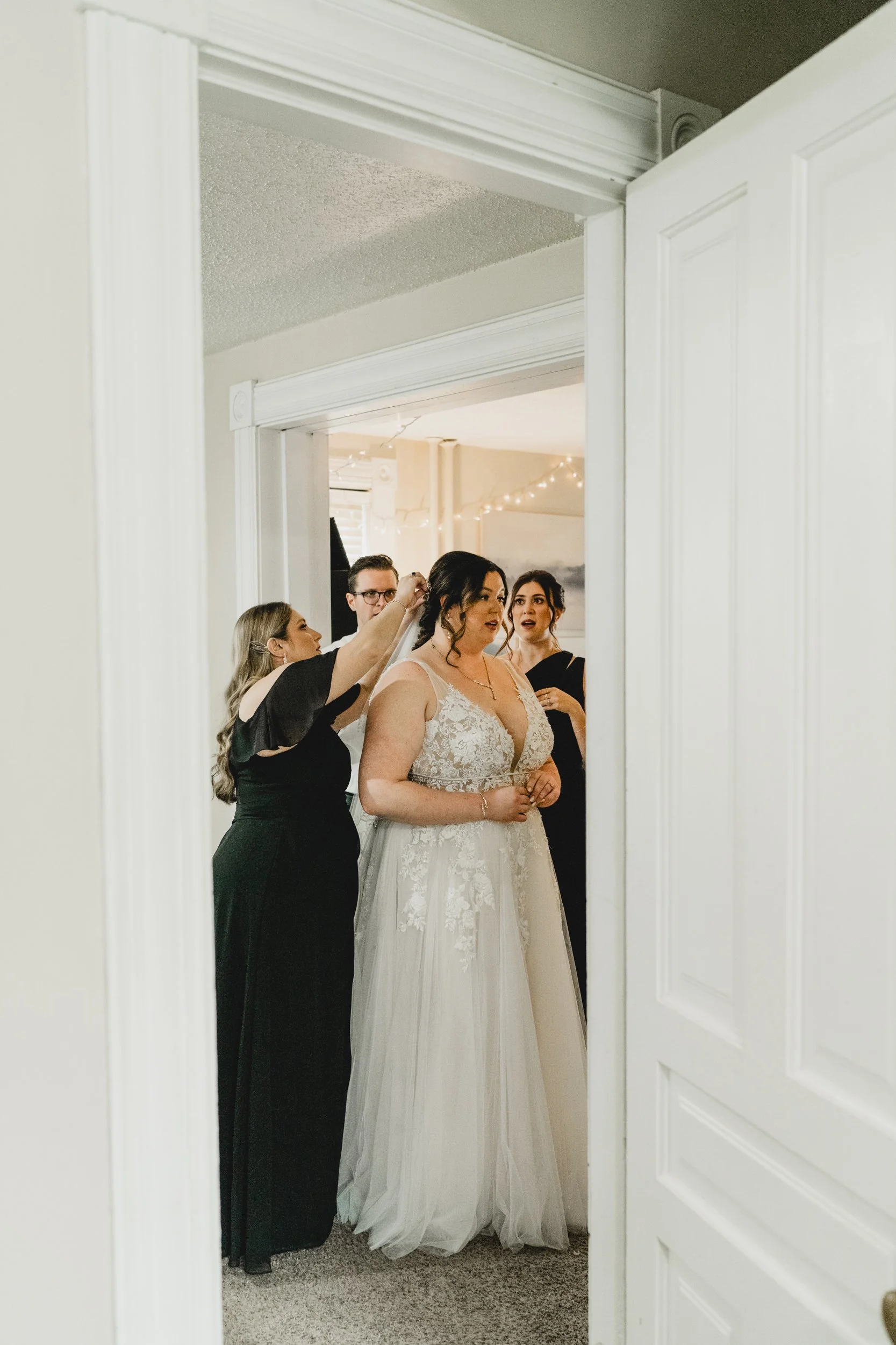 engle-olson-kayla-eric-wedding-previews- (12 of 54).jpg