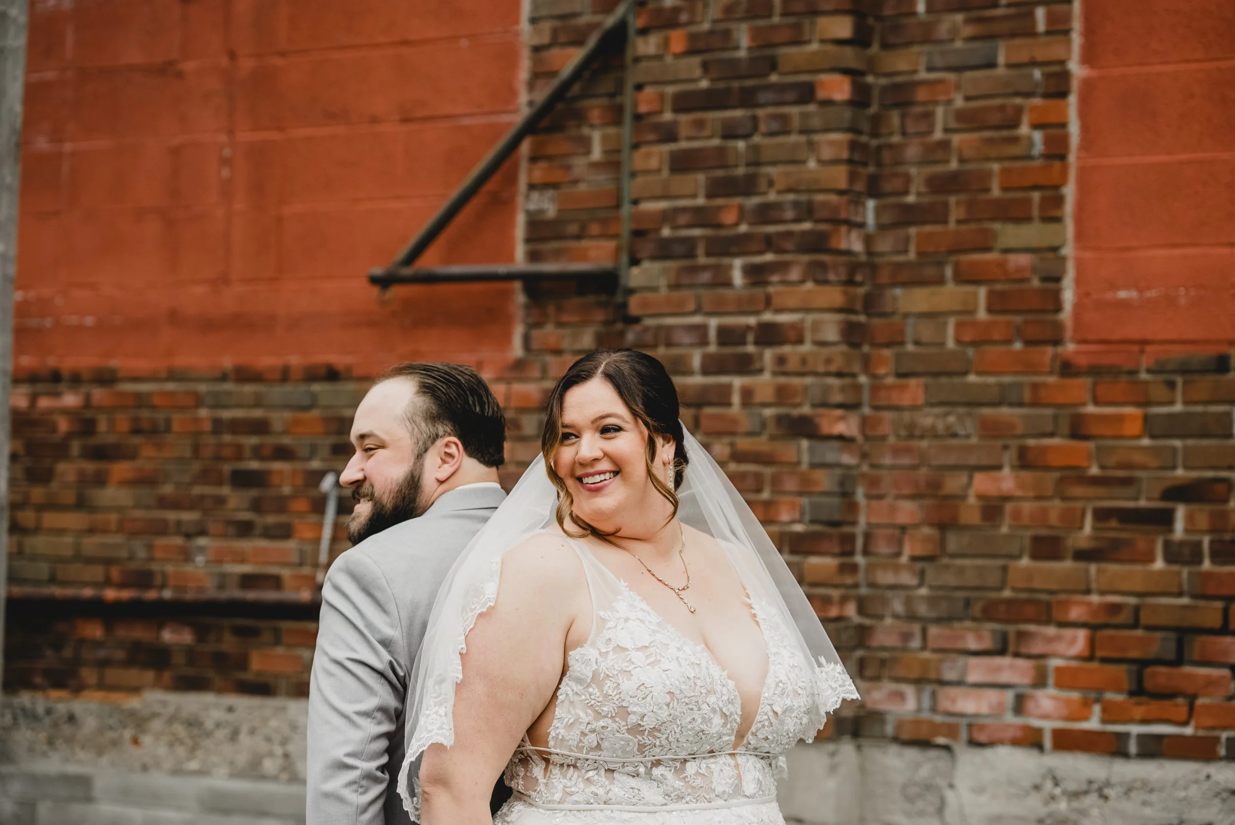 engle-olson-kayla-eric-wedding-previews- (17 of 54).jpg