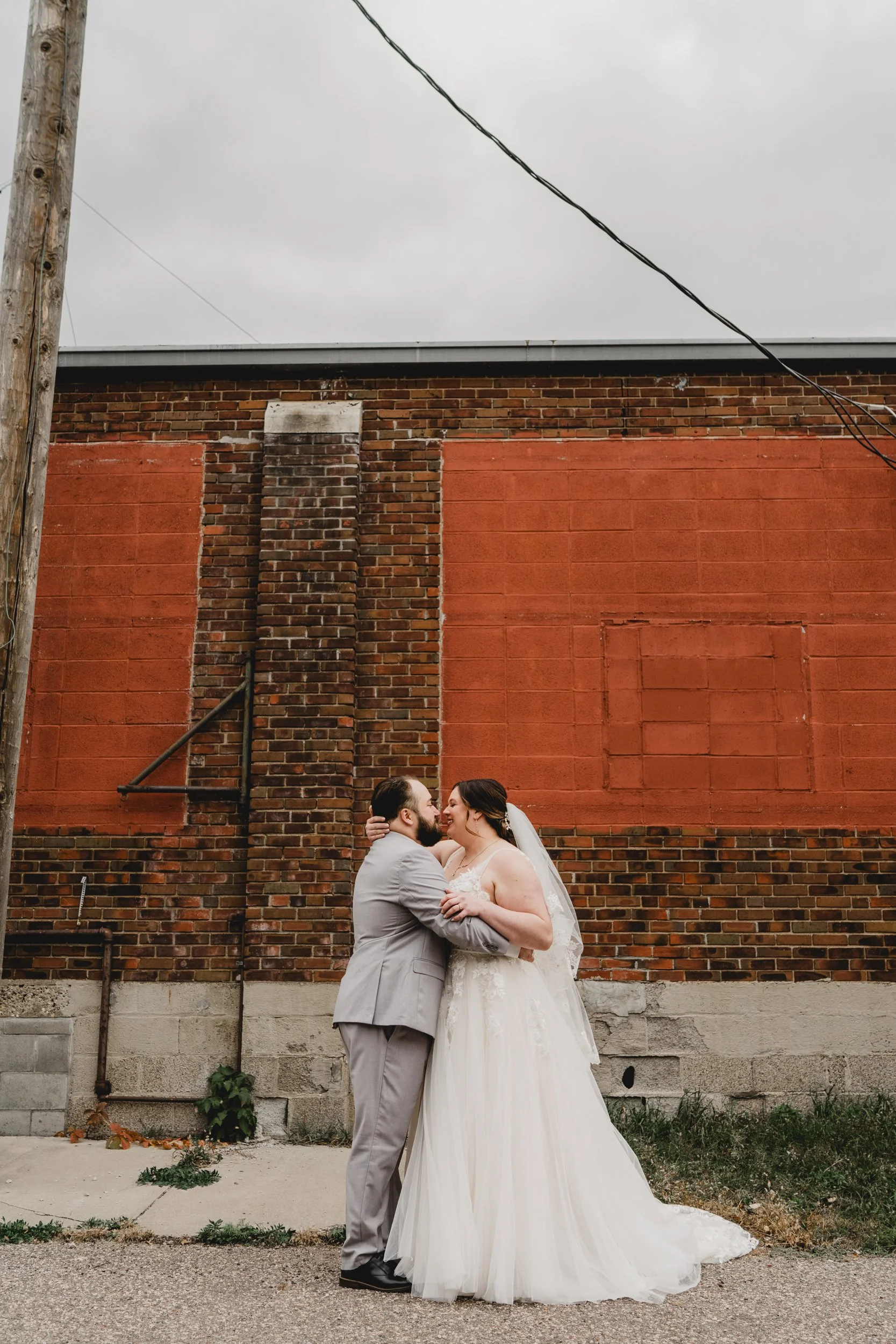 engle-olson-kayla-eric-wedding-previews- (18 of 54).jpg