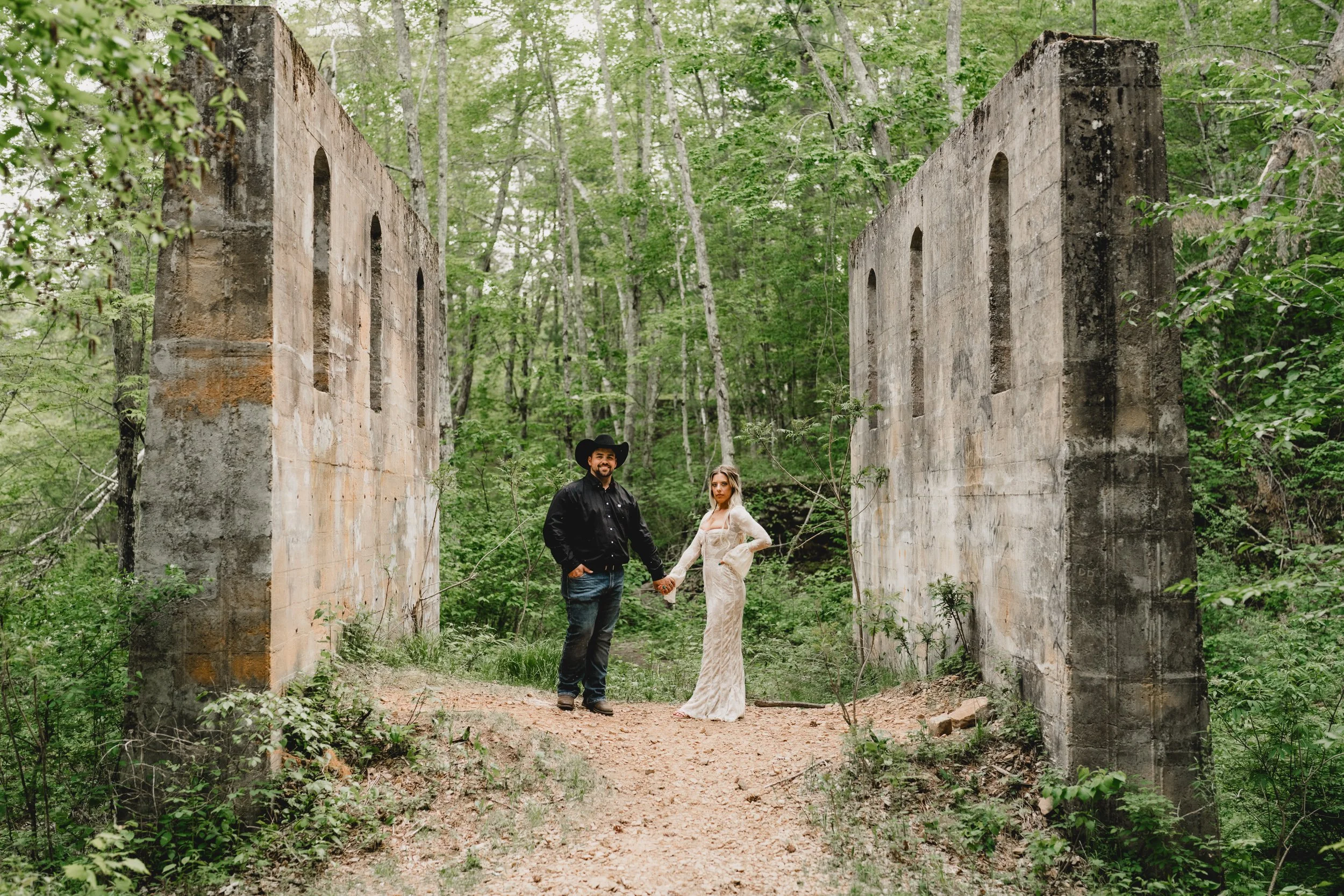 engle-olson-maggie-albert-engagement-session-previews- (20 of 45).jpg