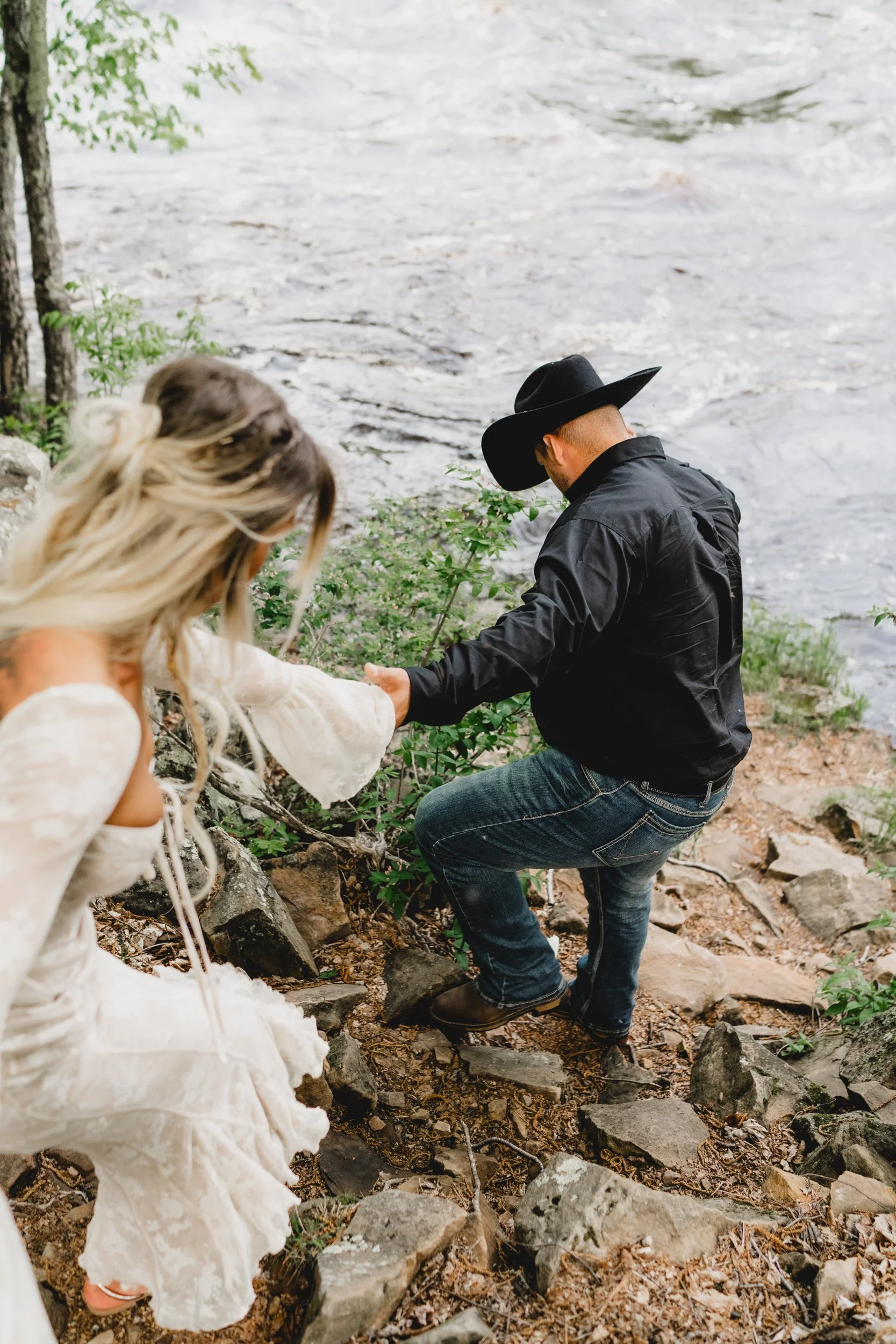 engle-olson-maggie-albert-engagement-session-previews- (24 of 45).jpg