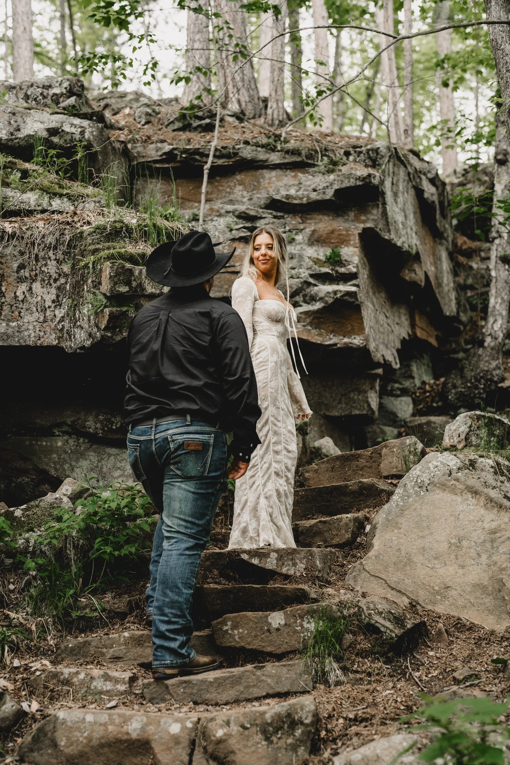 engle-olson-maggie-albert-engagement-session-previews- (41 of 45).jpg