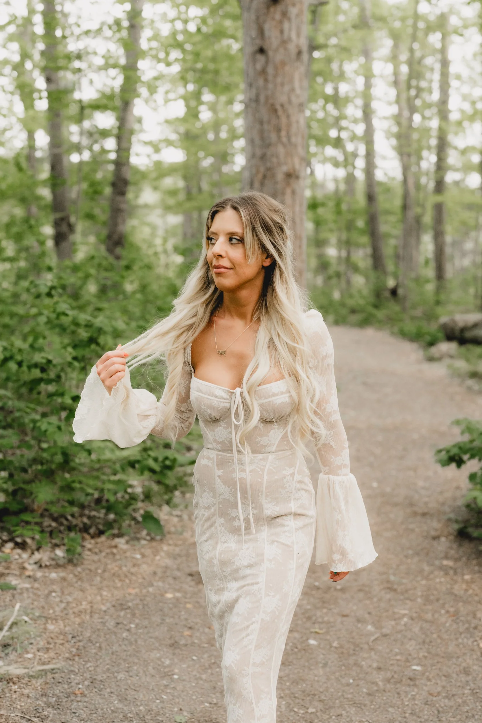 engle-olson-maggie-albert-engagement-session-previews- (44 of 45).jpg