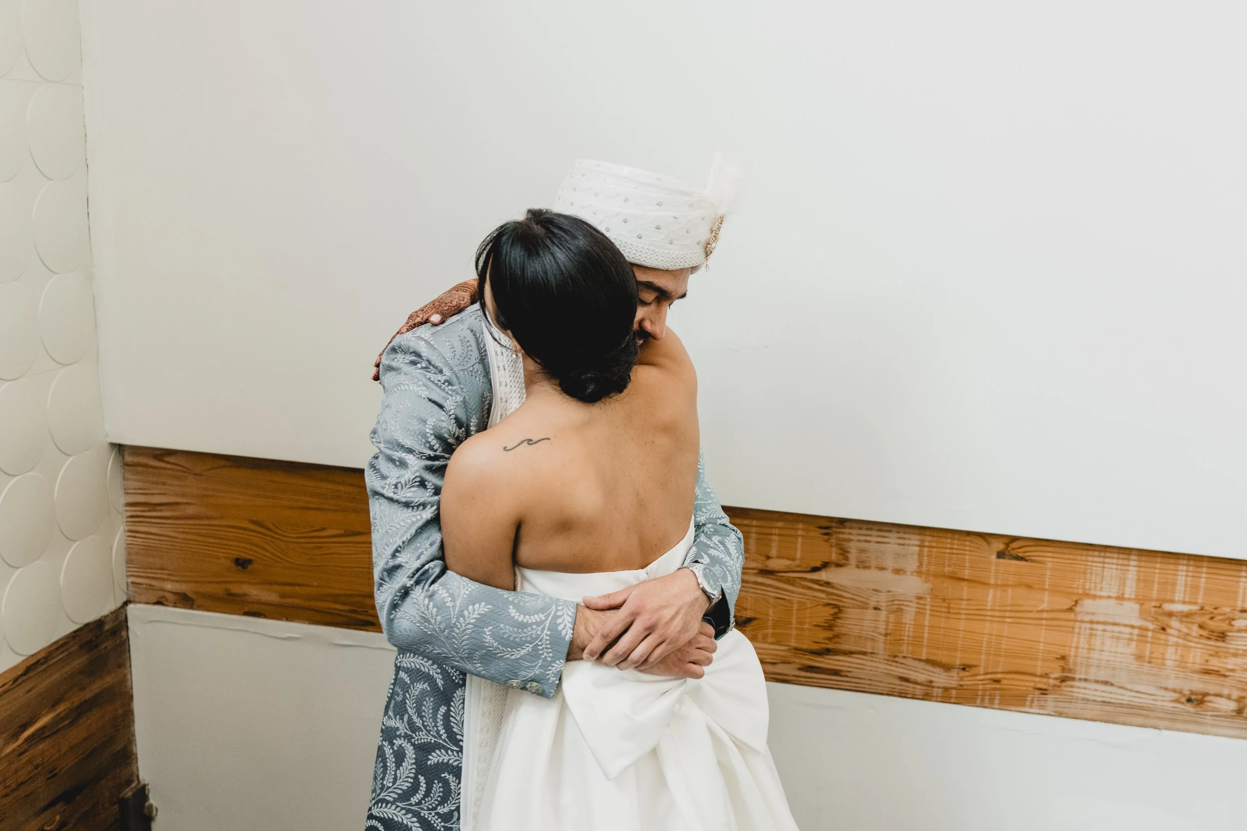 engle-olson-ana-dylan-saint-paul-wedding-previews (8 of 52).jpg