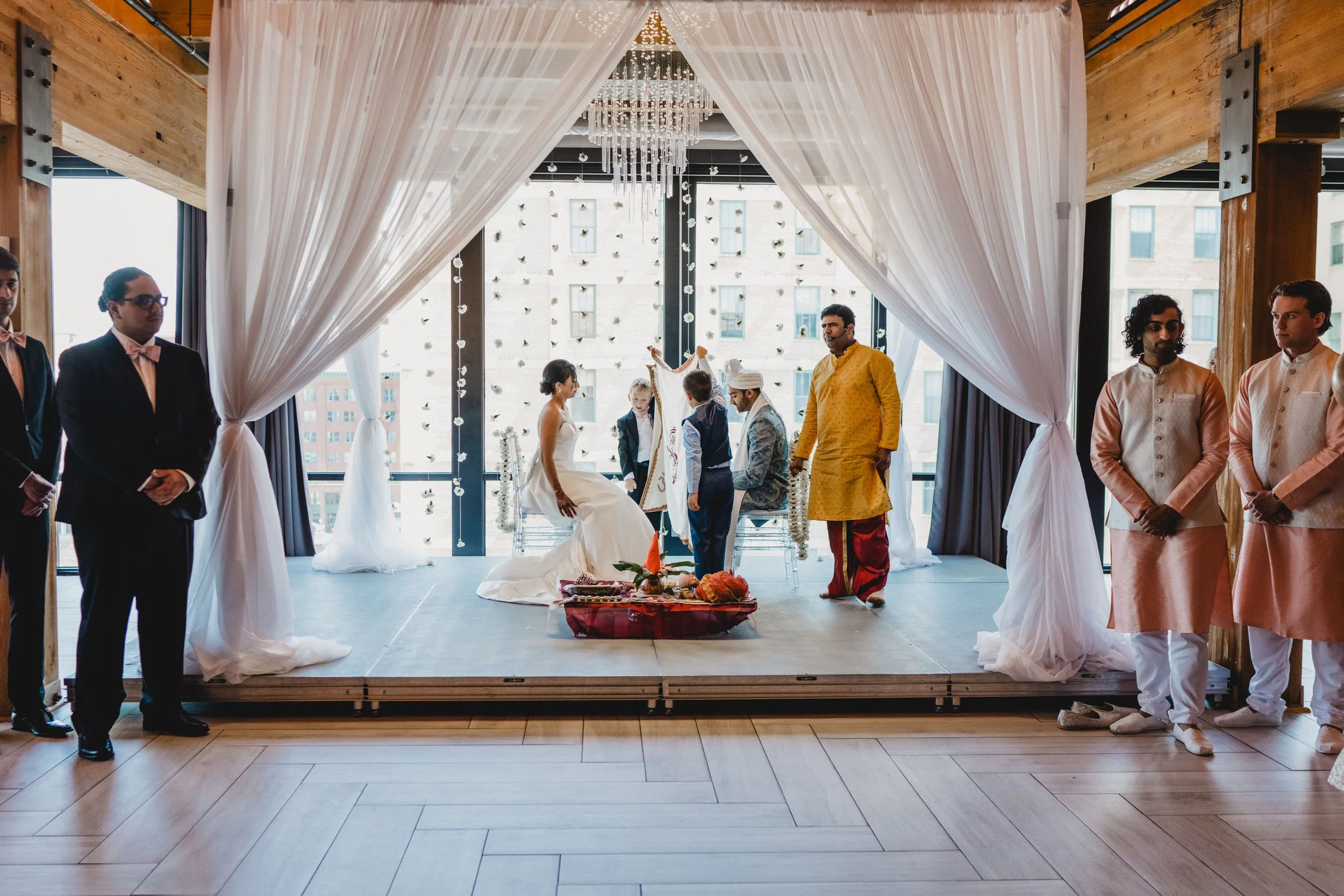 engle-olson-ana-dylan-saint-paul-wedding-previews (28 of 52).jpg