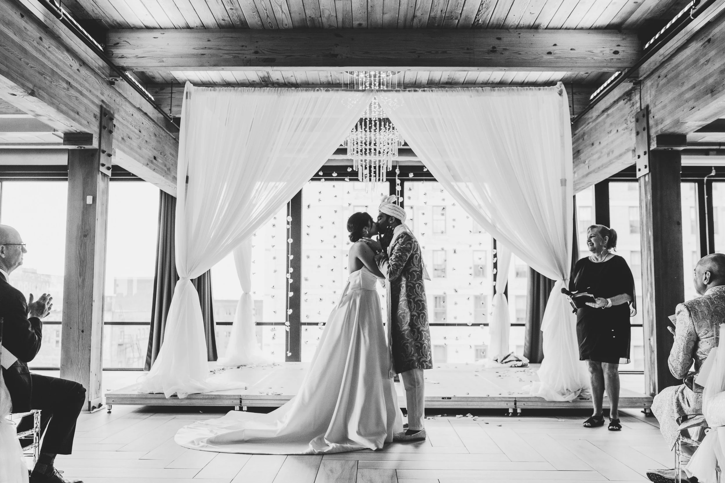 engle-olson-ana-dylan-saint-paul-wedding-previews (31 of 52).jpg