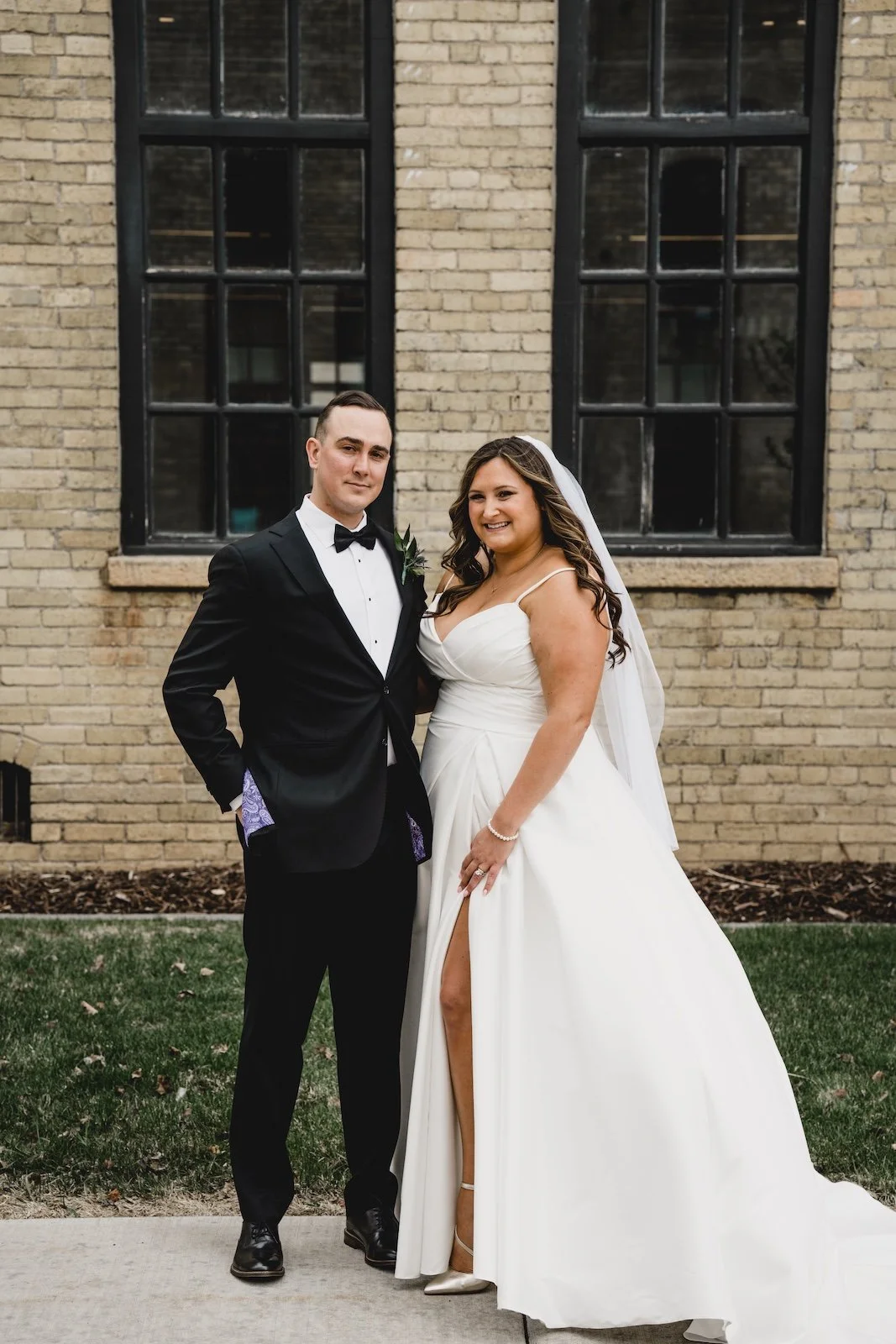 engle-olson-sam-colton-wedding-essence event center-previews- (13 of 49).jpg