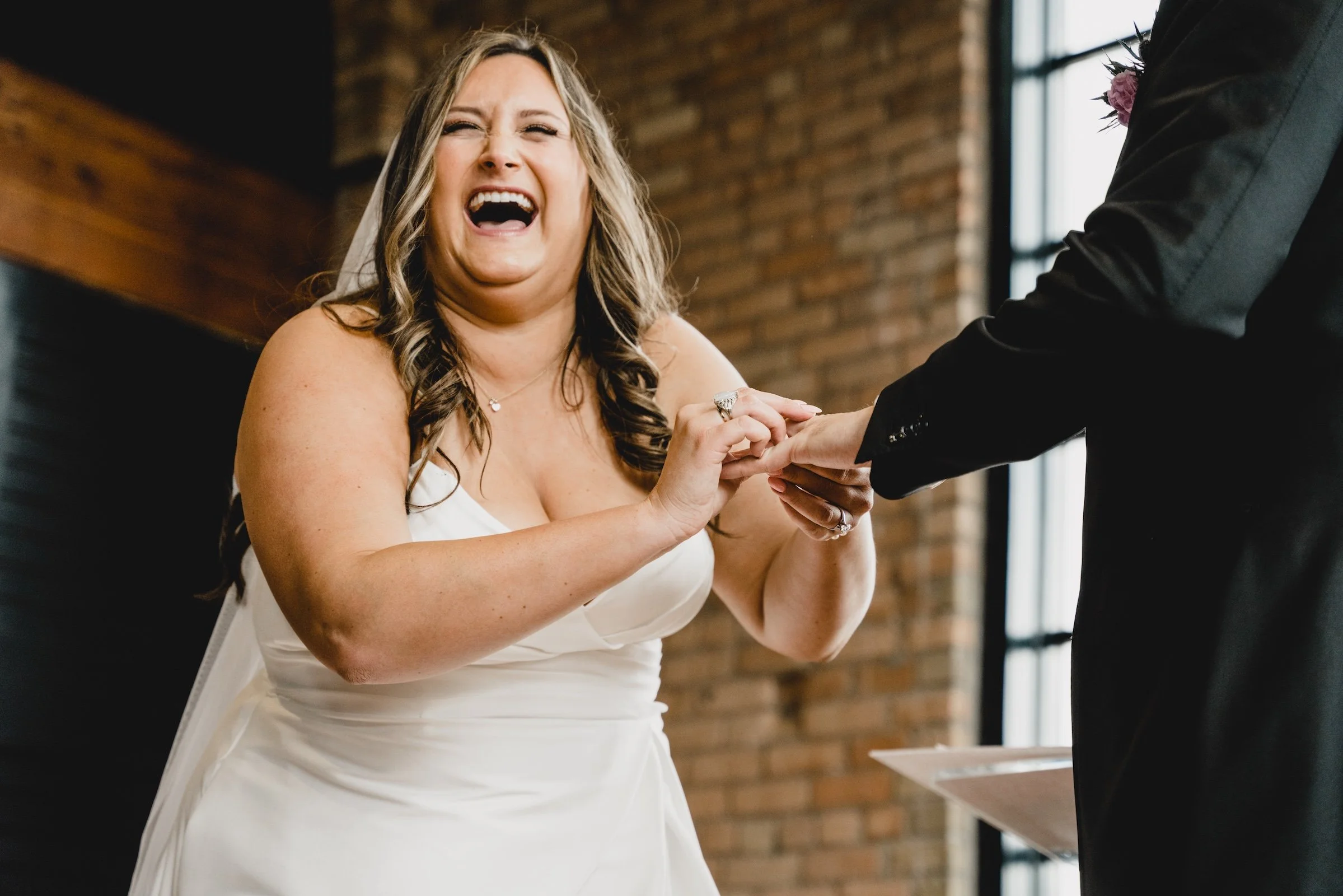 engle-olson-sam-colton-wedding-essence event center-previews- (34 of 49).jpg