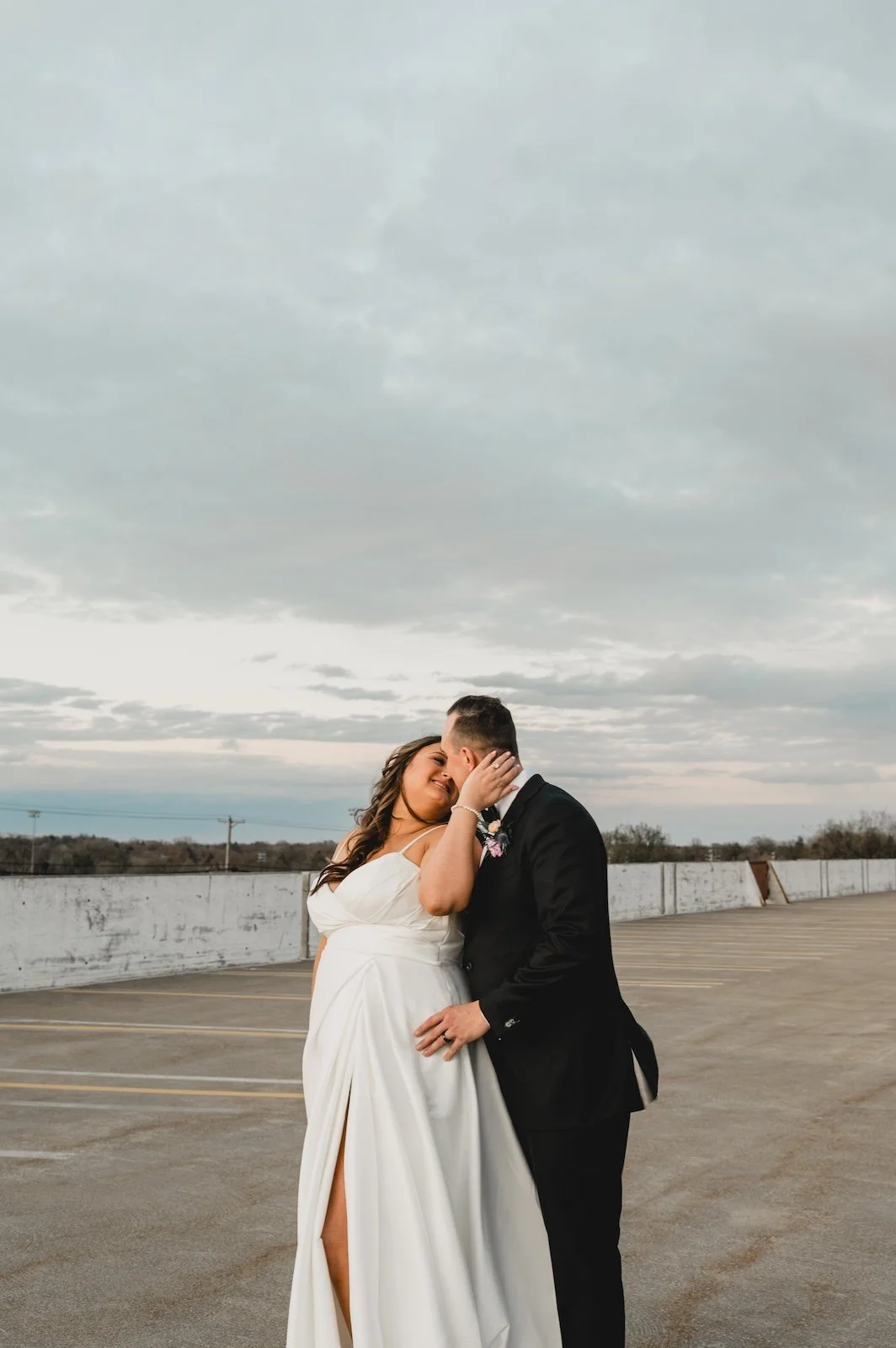 engle-olson-sam-colton-wedding-essence event center-previews- (42 of 49).jpg