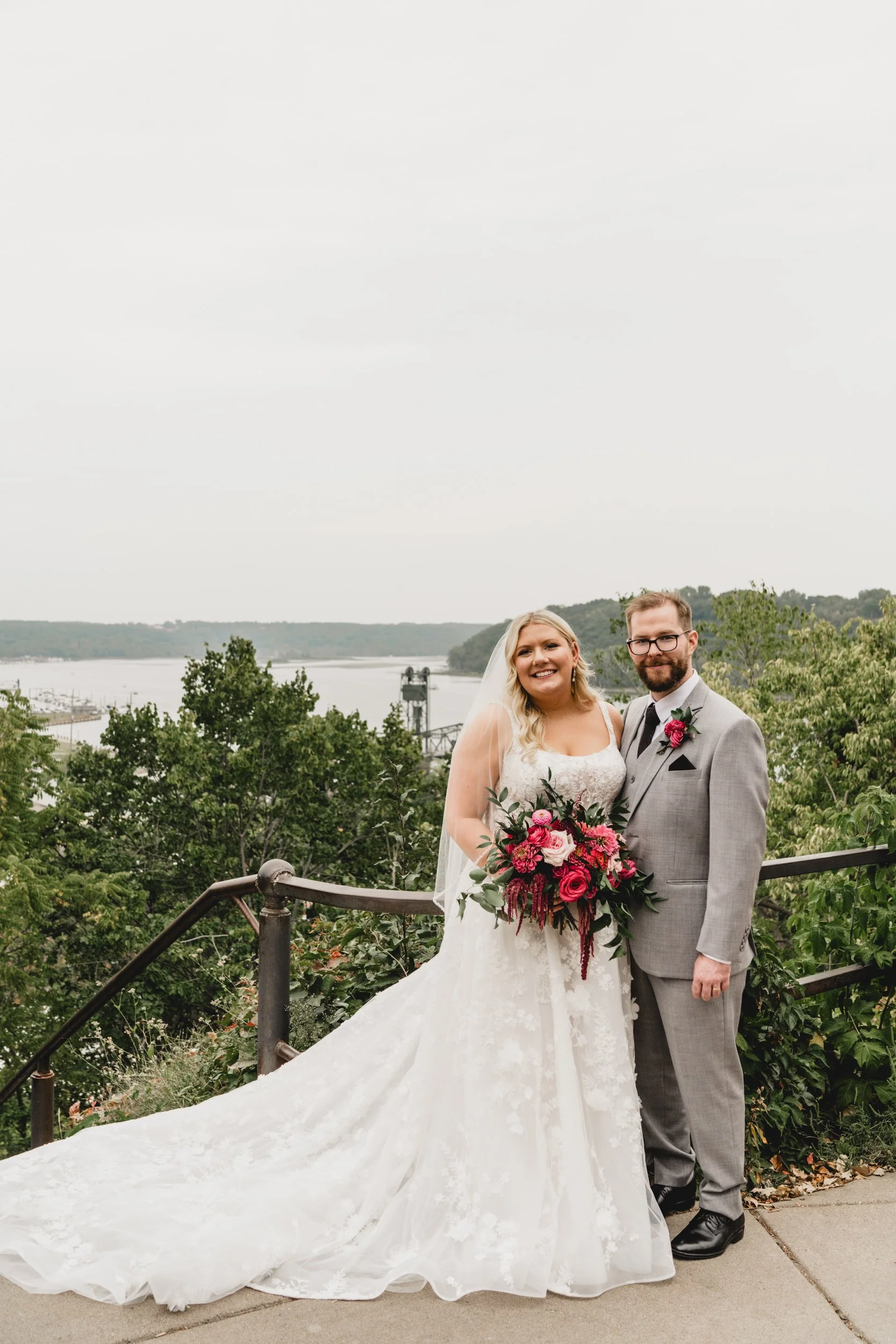 engle-olson-tessa-eric-wedding-previews- (19 of 45).jpg