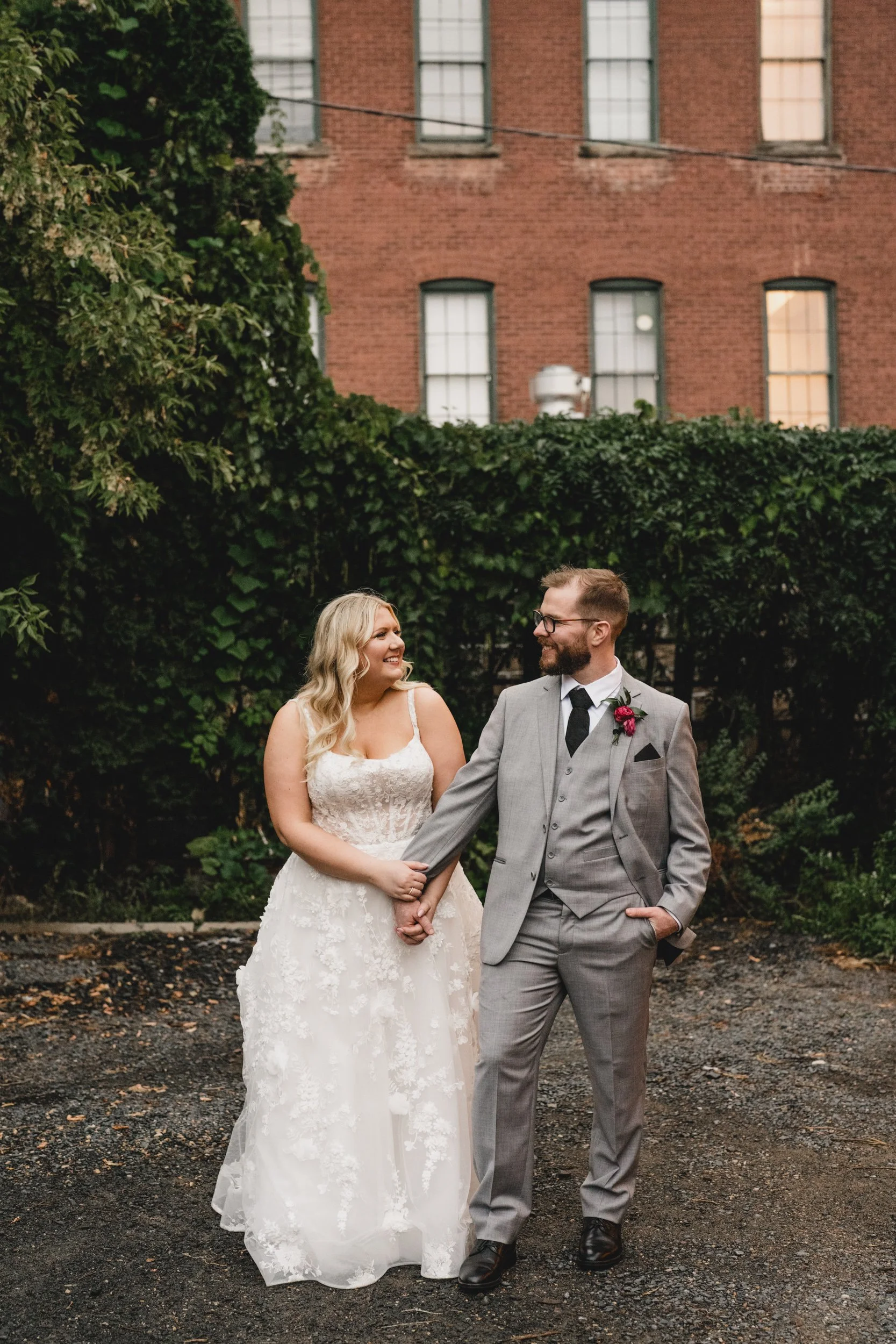 engle-olson-tessa-eric-wedding-previews- (35 of 45).jpg