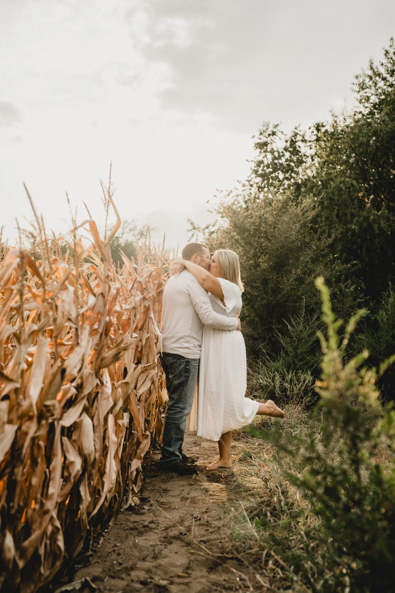 engle-olson-hailee-matt-engagement-session-previews- (14 of 37).jpg