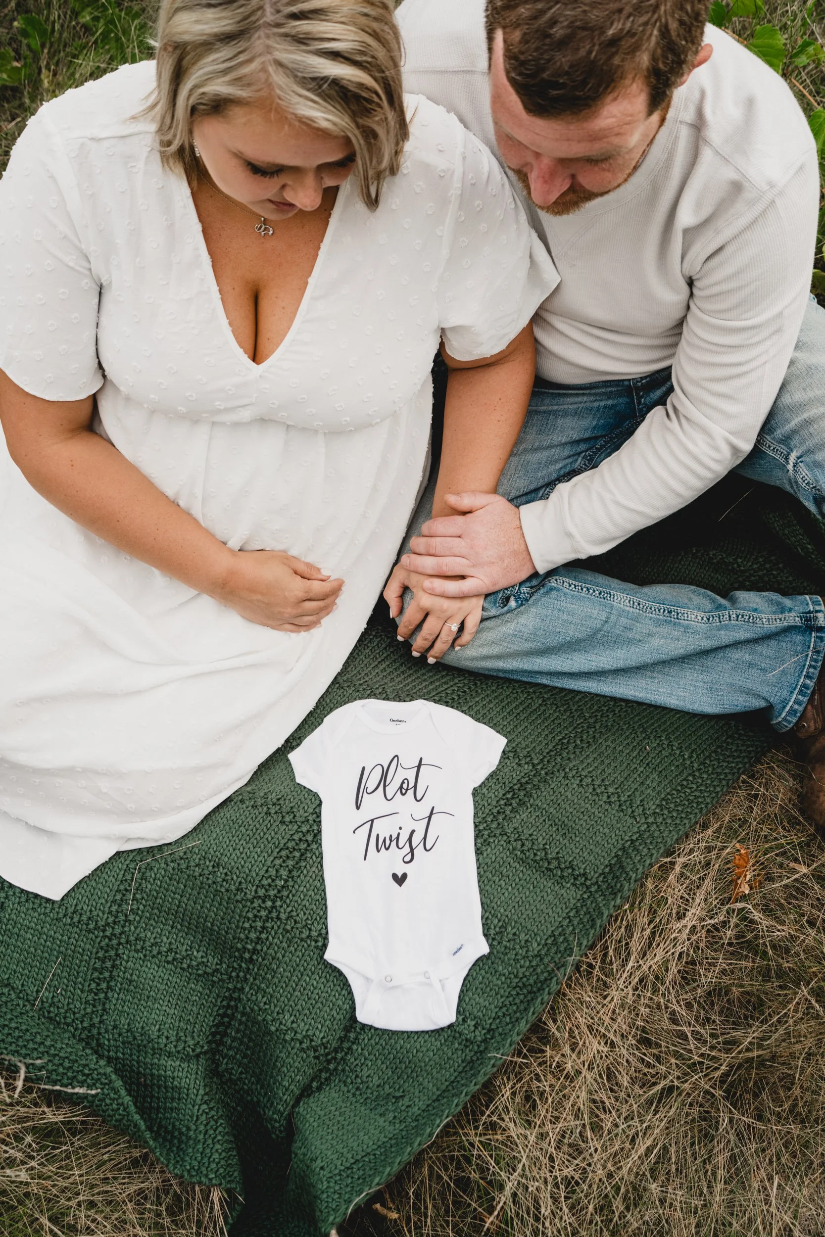 engle-olson-hailee-matt-engagement-session-previews- (19 of 37).jpg