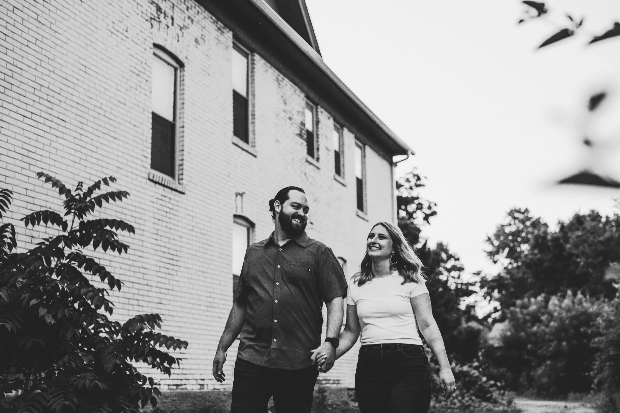 engle-olson-laura-will-engagement-session-previews- (22 of 25).jpg