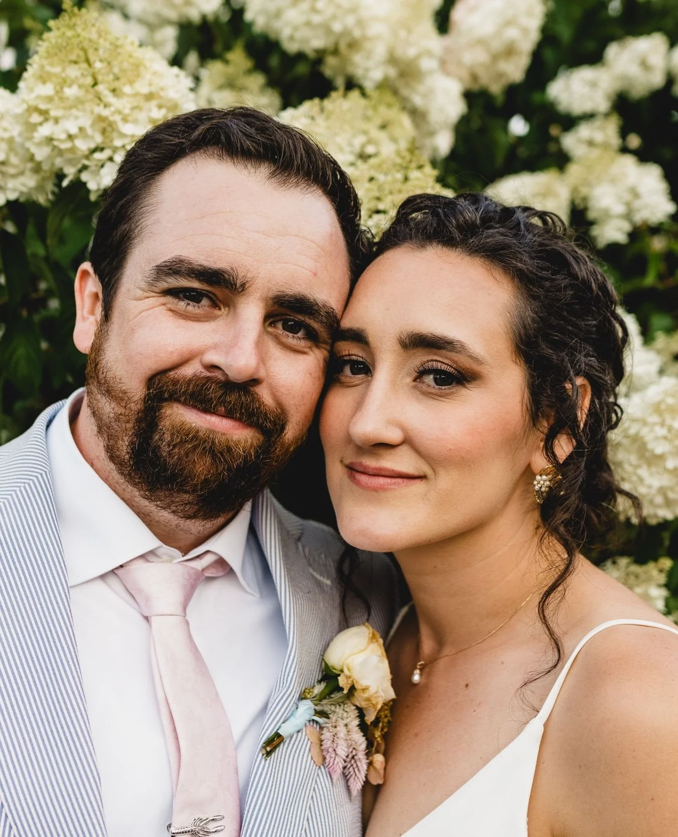 The couple ➡️ ➡️ ➡️⁠
The vibes 🧡 🦪 🪩 🍾⁠
⁠
⁠
lis + jack⁠
photo + video: @engleoslon⁠
coordinator: @woodlandwedme⁠
venue: @shadylanefarmweddings⁠
hair: @the.mandala.rom⁠
makeup: @gillian_esthetics⁠
woodfired pizzas: @fireworksmobilewoodfiredoven⁠
l