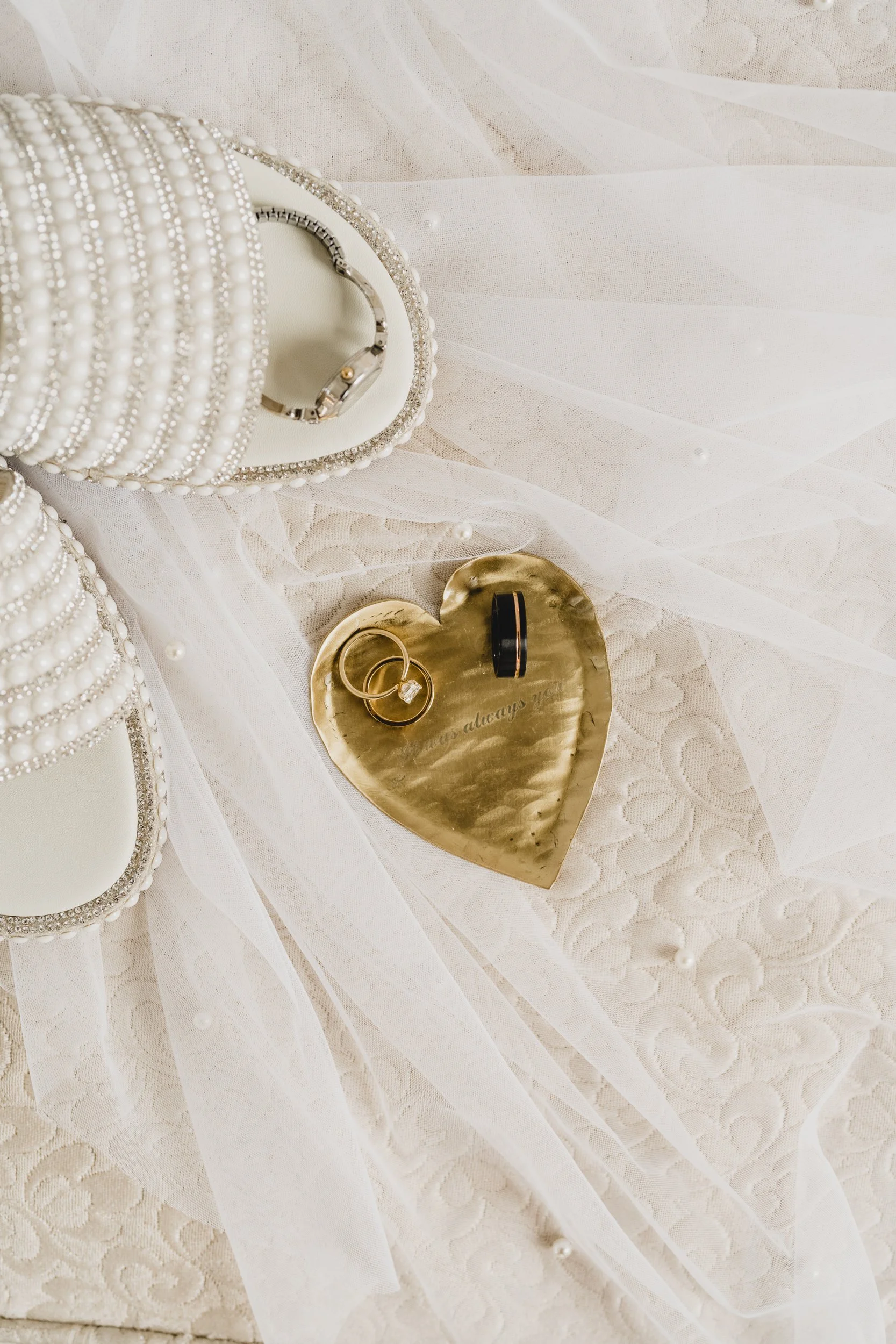 engle-olson-mn-wedding-photography-morgan-shane-previews-1.jpg