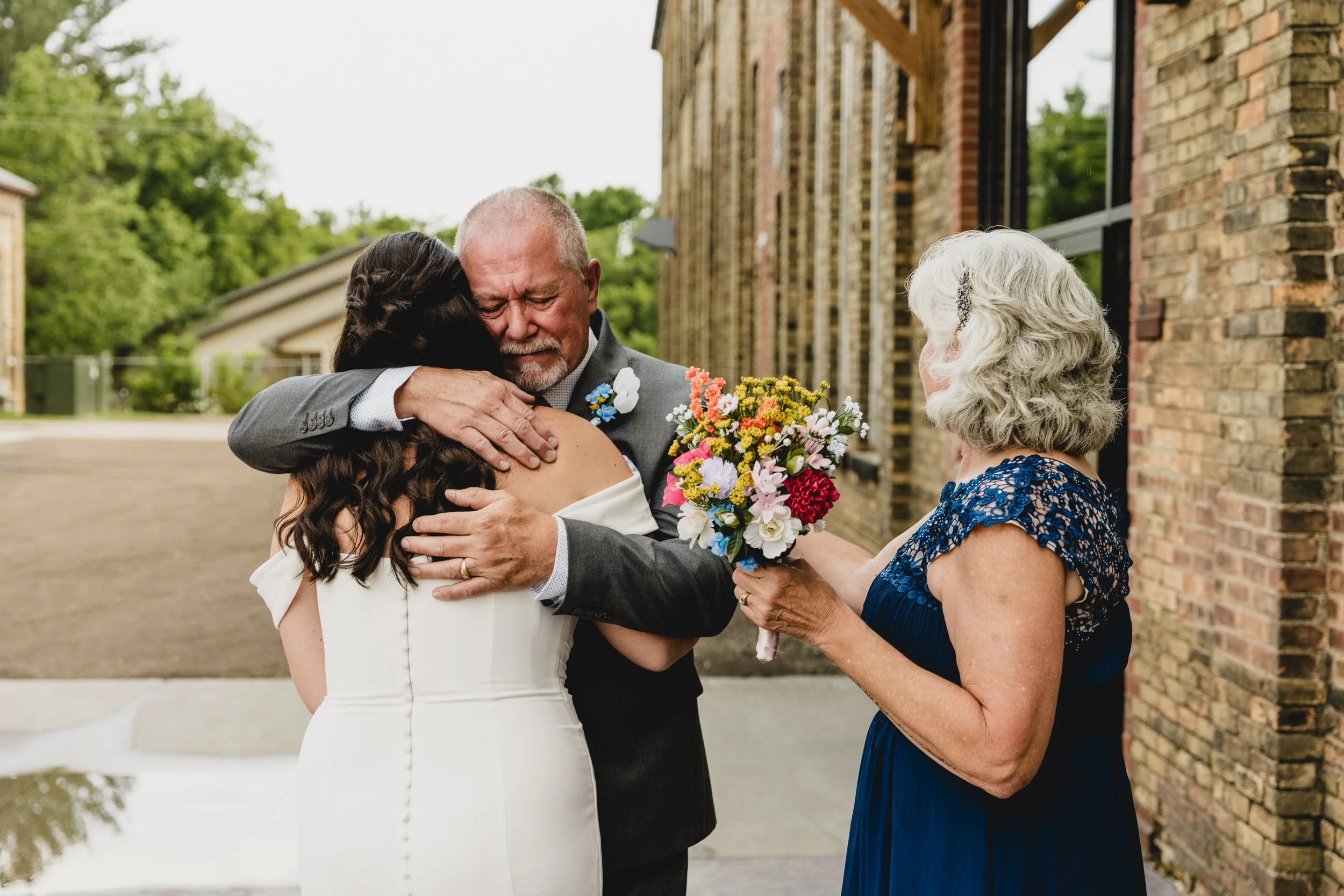 engle-olson-mn-wedding-photography-morgan-shane-previews-12.jpg