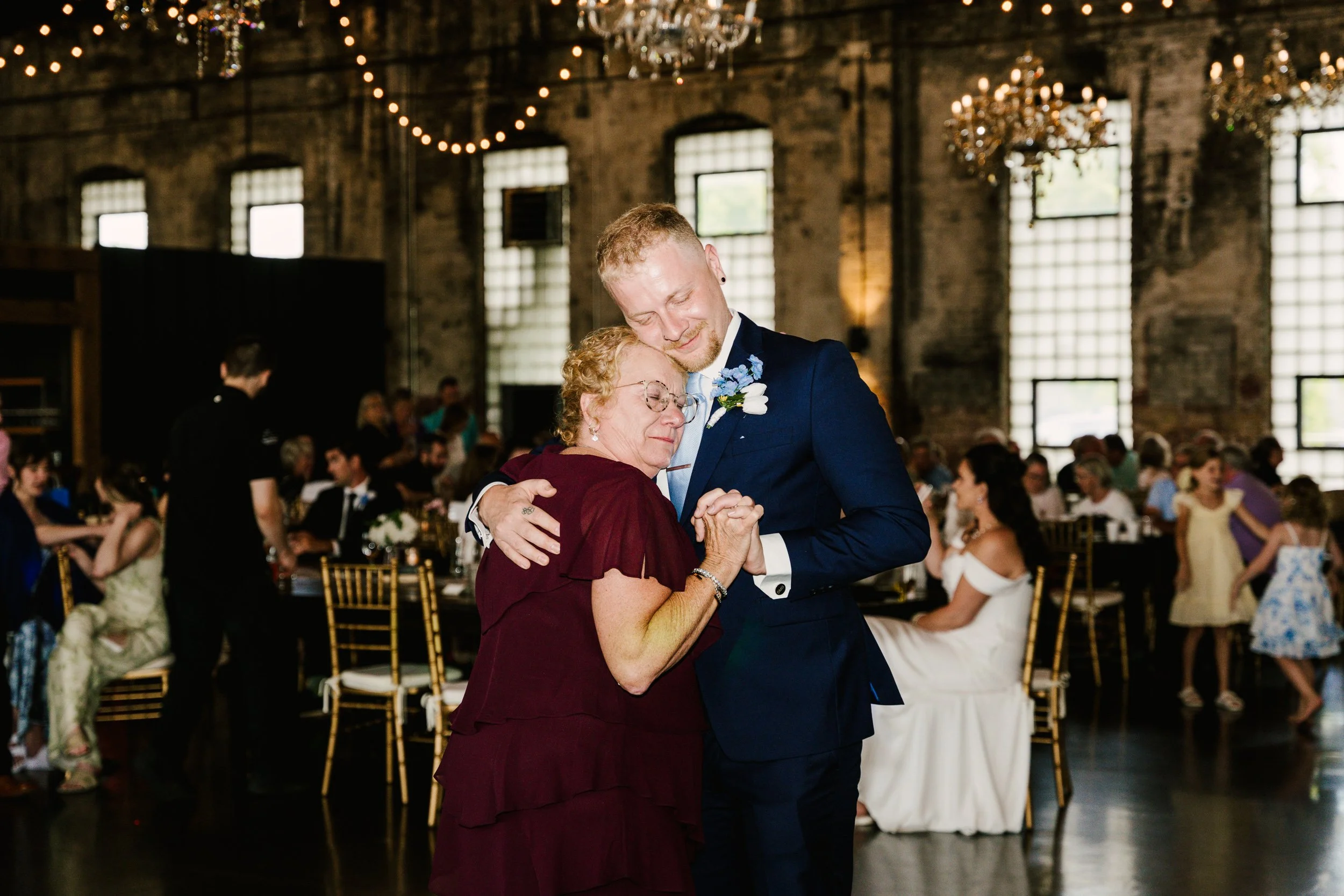 engle-olson-mn-wedding-photography-morgan-shane-previews-34.jpg