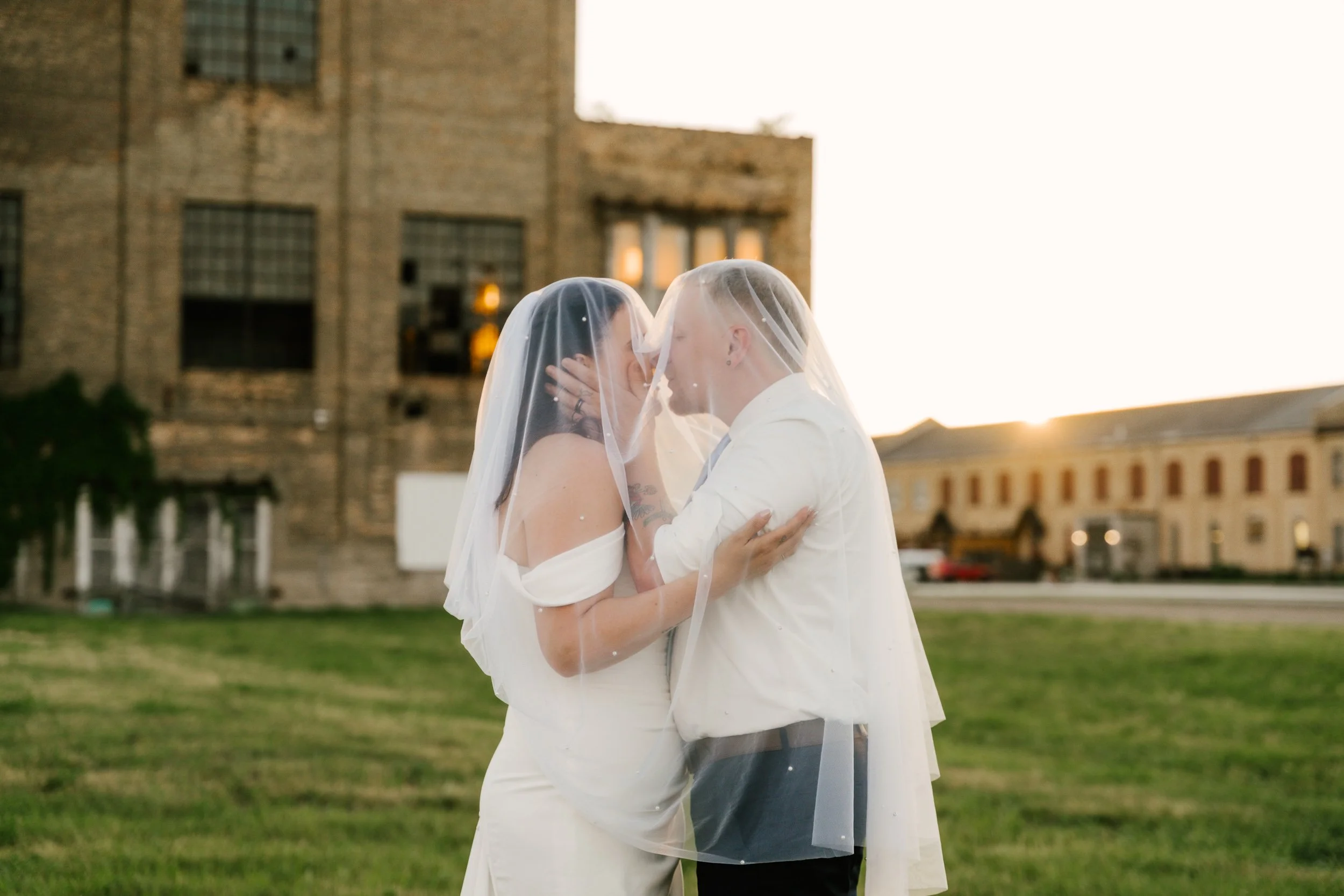 engle-olson-mn-wedding-photography-morgan-shane-previews-39.jpg