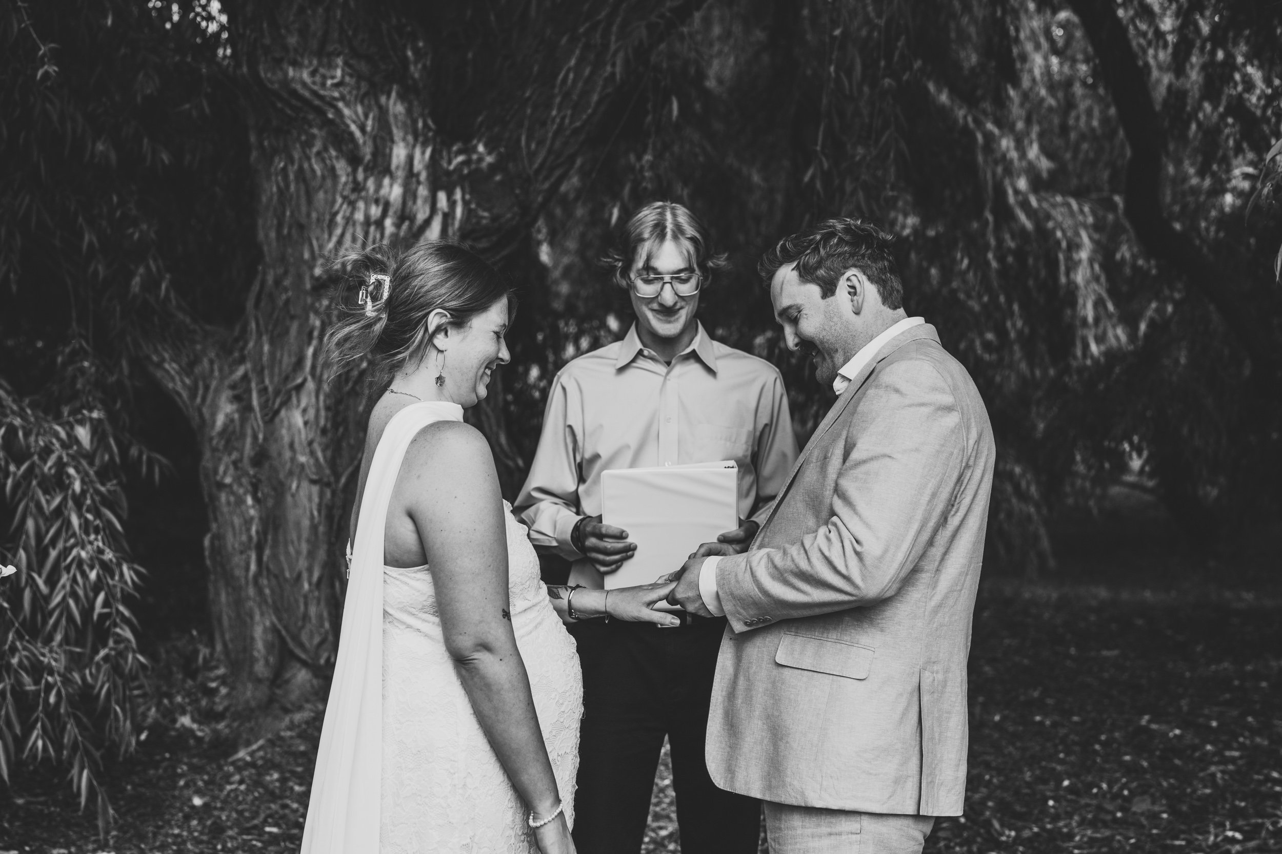 engle-olson-photography-danielle-jackson-mn-landscape-arboretum-wedding-previews-20.jpg