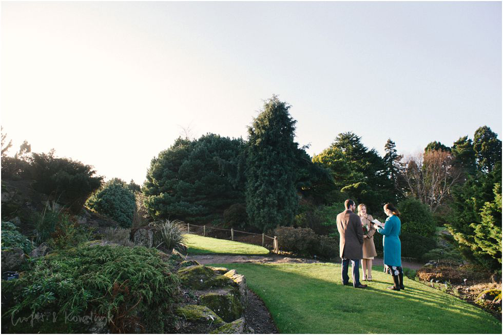Wedding-photographs-Botanic-Gardens-Edinburgh-11.jpg