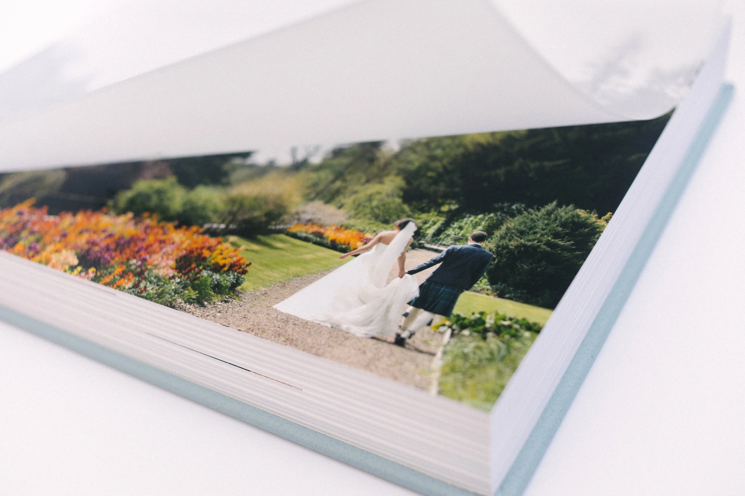 Crofts&Kowalczyk__WeddingPhotography_Queensberryalbum_Winton-4.jpg