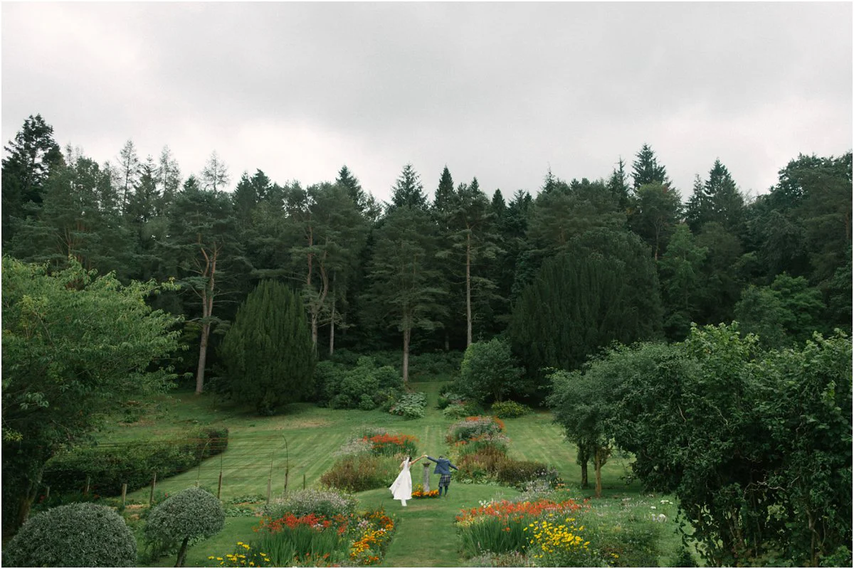 Summer Scottish castle wedding in Blairquhan by Cro & Kow