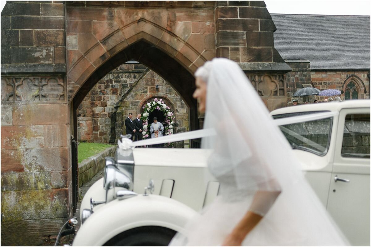  English Countryside wedding at The Ashes Barns in Staffordshire with Classic white and green theme 