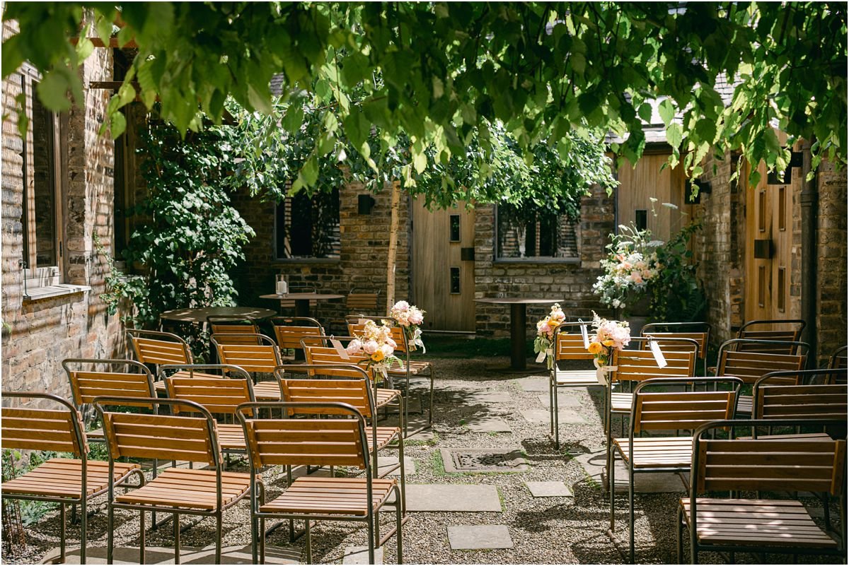 CroandKowLove_Timberyard_Edinburgh_wedding_photographer-29.jpg