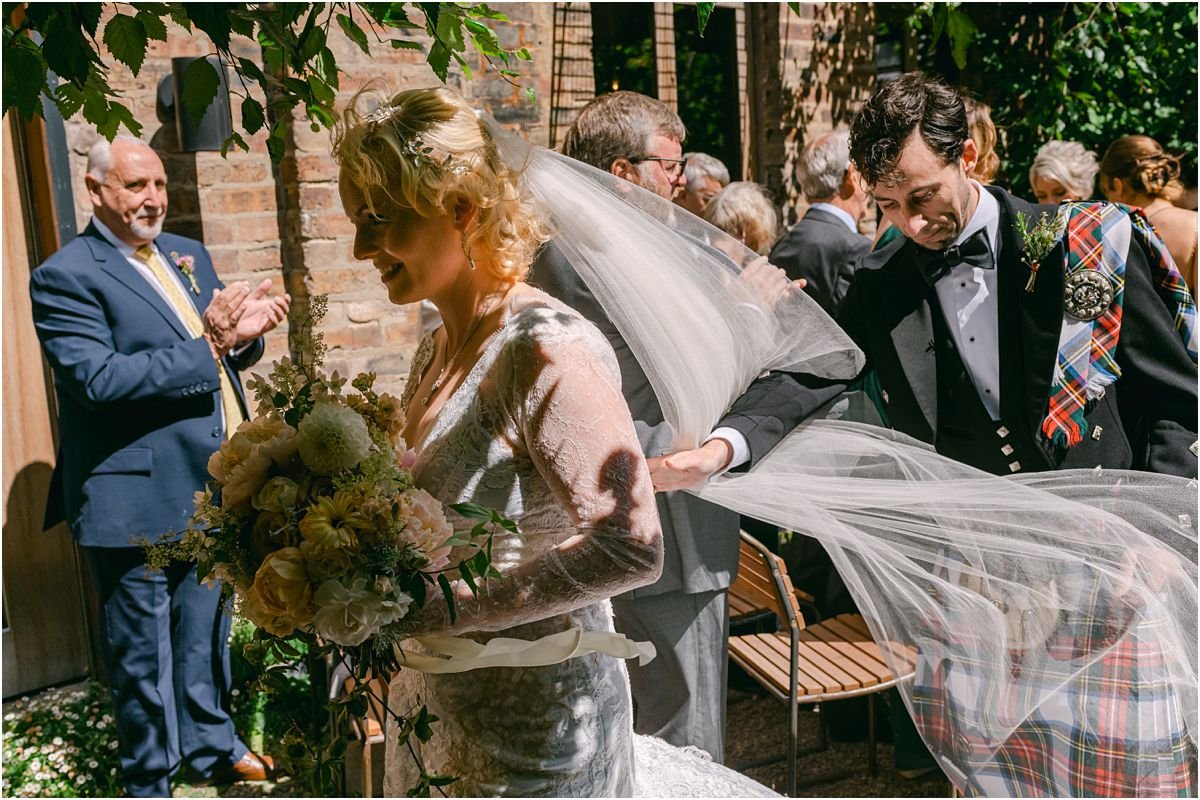 CroandKowLove_Timberyard_Edinburgh_wedding_photographer-45.jpg
