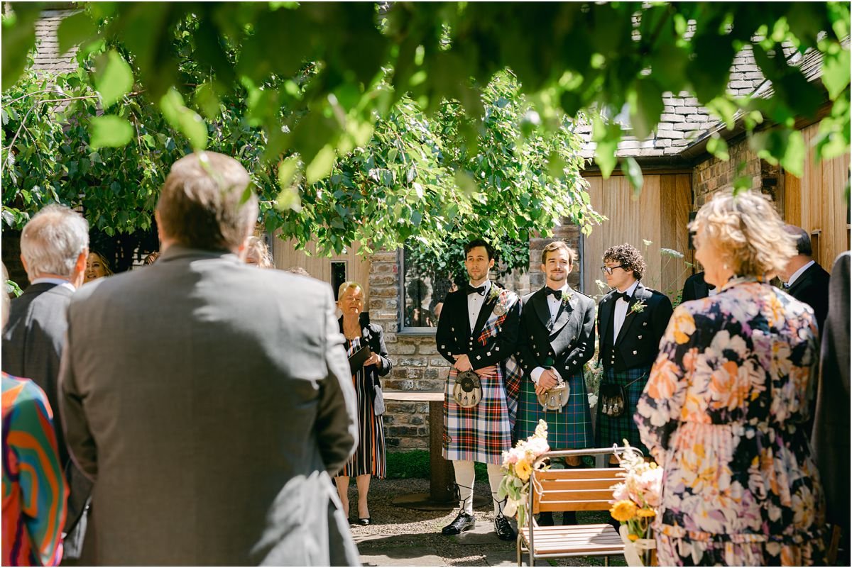 CroandKowLove_Timberyard_Edinburgh_wedding_photographer-47.jpg