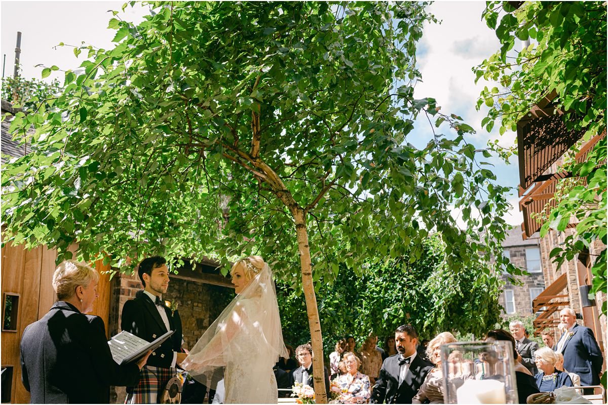 CroandKowLove_Timberyard_Edinburgh_wedding_photographer-49.jpg