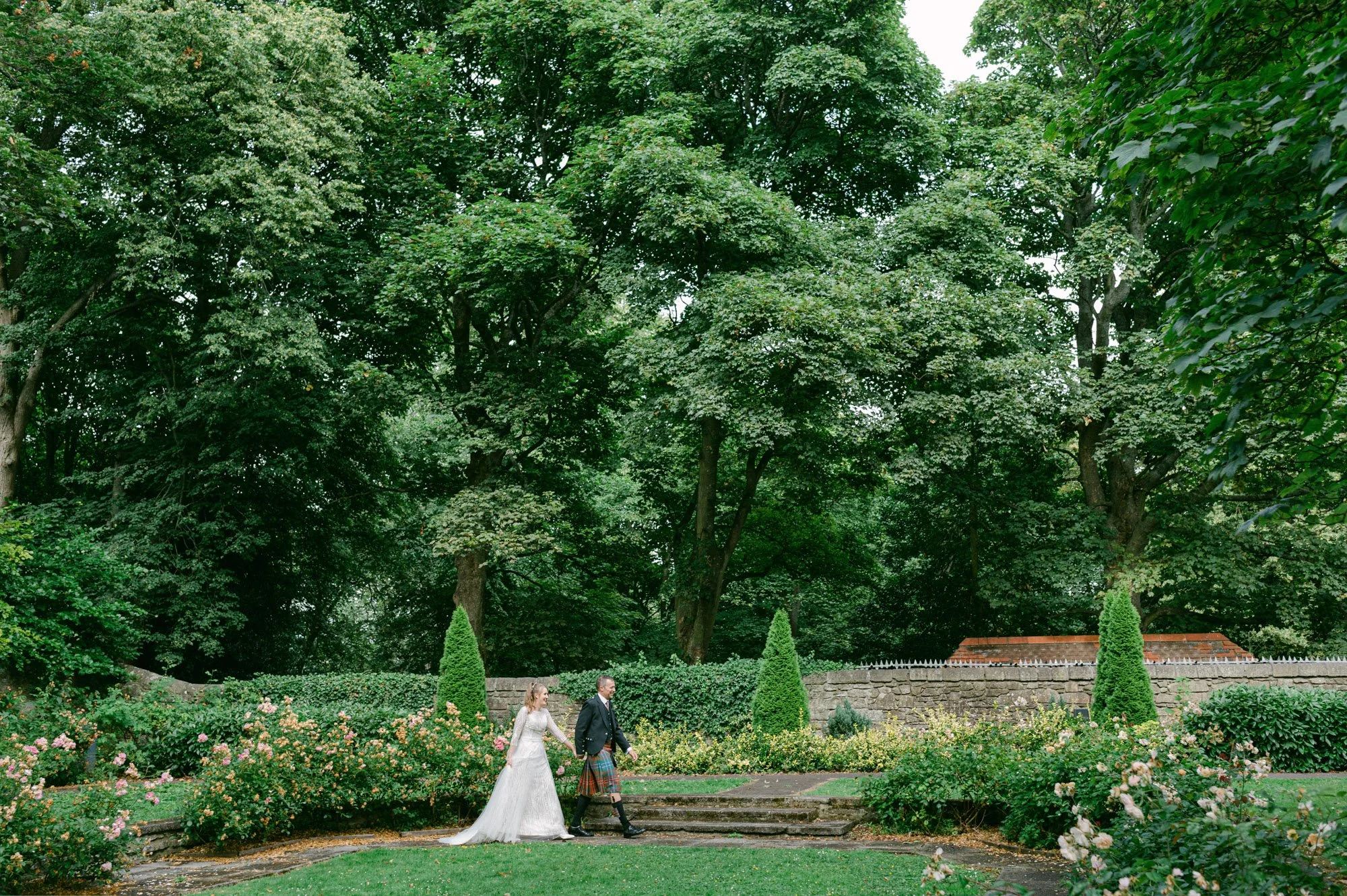 CroandKowLove_Sarah&Stuart_Linlithgow-276.jpg