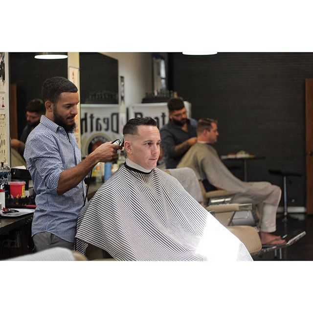 💈💈💈 #hair #haircut #barber #fade #faded #skin #skinfade #taper #skintaper #taperfade #pomp #pompadour #pomade #classic #style #hairstyle #hardpart #hottowel #shave #beard #clean #cut #fresh #florida #barbers #wahl #follow #naplesbarber #naplesbarb