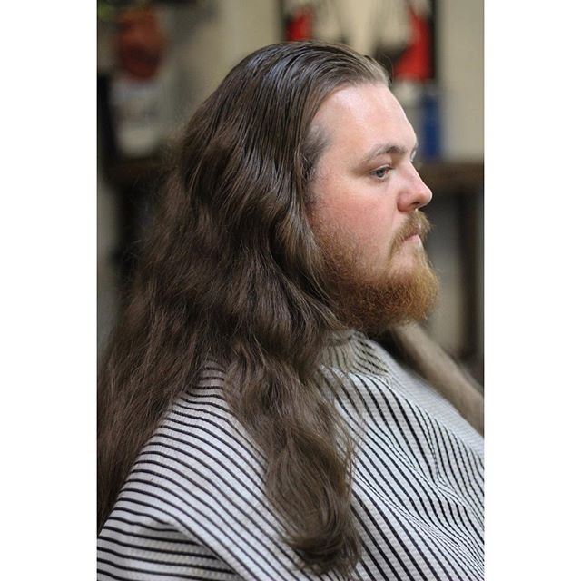 Nice transformation by mike!
#hair #haircut #barber #fade #faded #skin #skinfade #taper #skintaper #taperfade #pomp #pompadour #pomade #classic #style #hairstyle #hardpart #hottowel #shave #beard #clean #cut #fresh #florida #barbers #wahl #follow #na