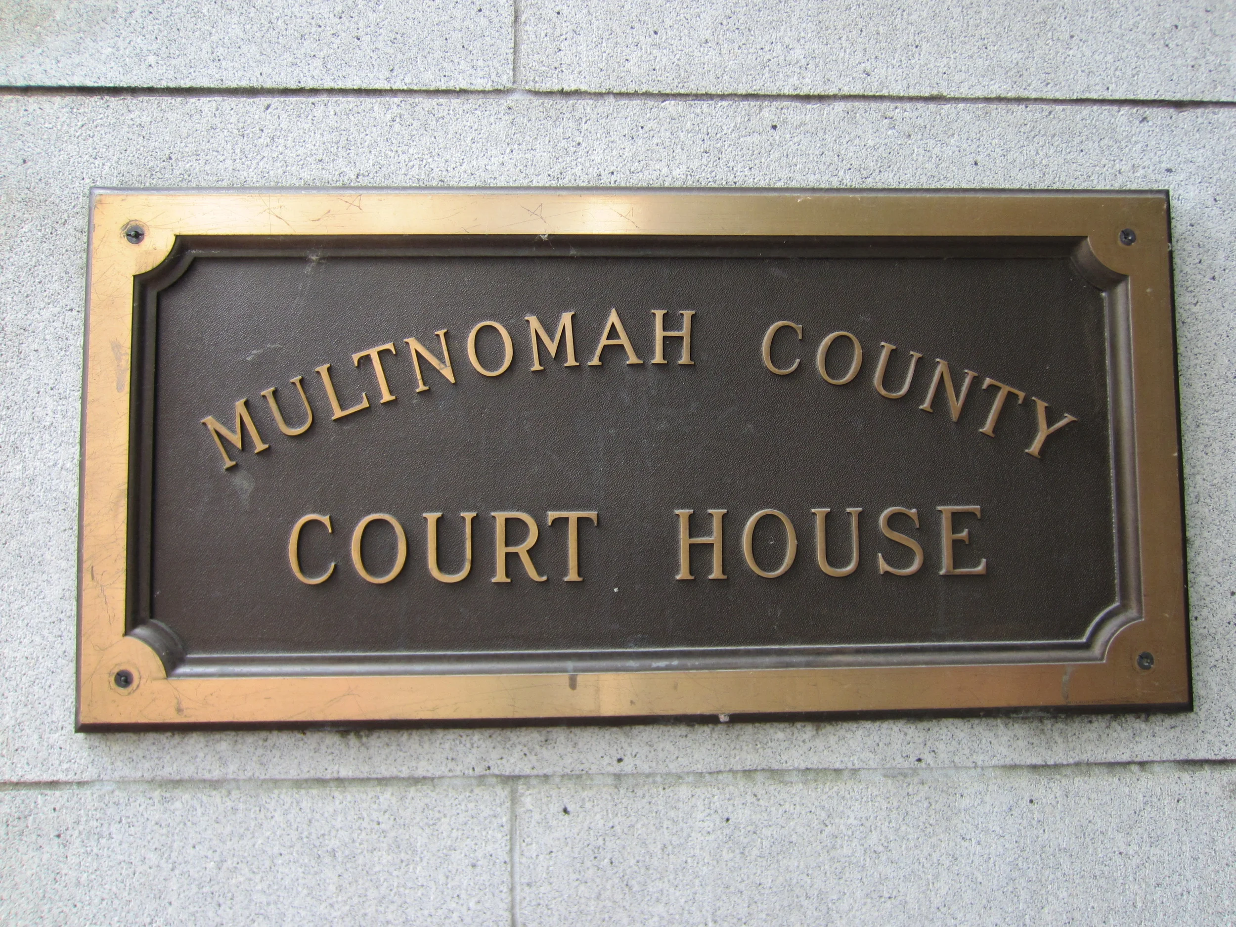 Multnomah_County_Courthouse,_Portland_(2012)_-_07.JPG