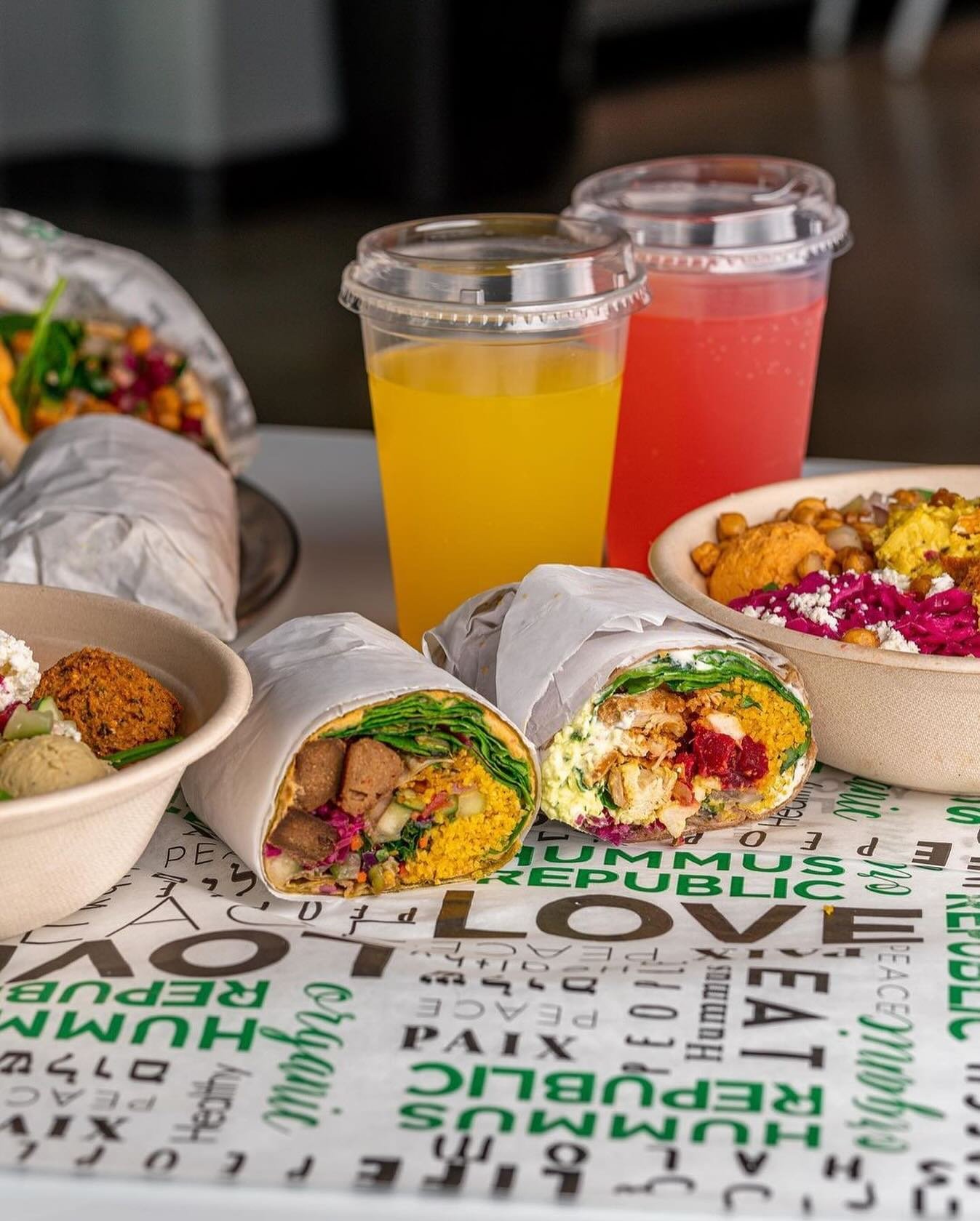 Treat yourself to a perfect combination.😍
Refreshing drinks 🥤 + healthy dishes 🌯🥙🥗
#bellaterrahb #HummusRepublicHB 👌

#CreateYourOwnMeal #bellaterrahb #bellaterra #NutritiousEating #cleaneating #glutenfree #freshhabits #huntingtonbeach #visithb