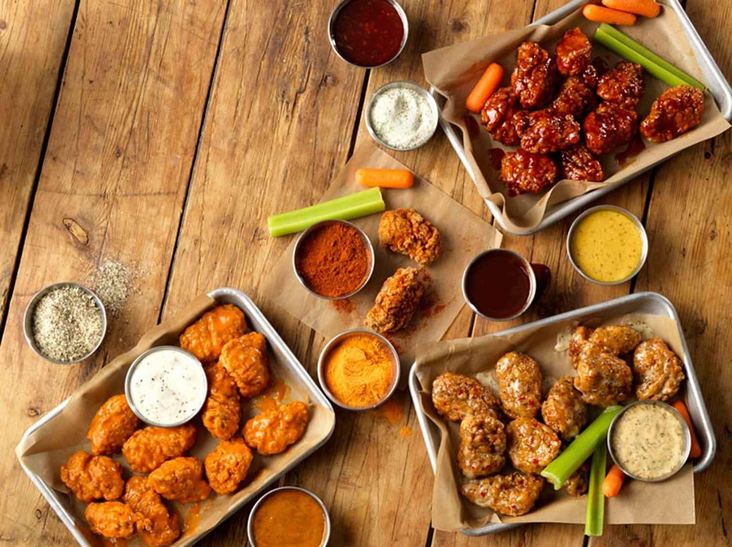 Every bite is a touchdown at @bwwings 🏈 #bellaterrahb