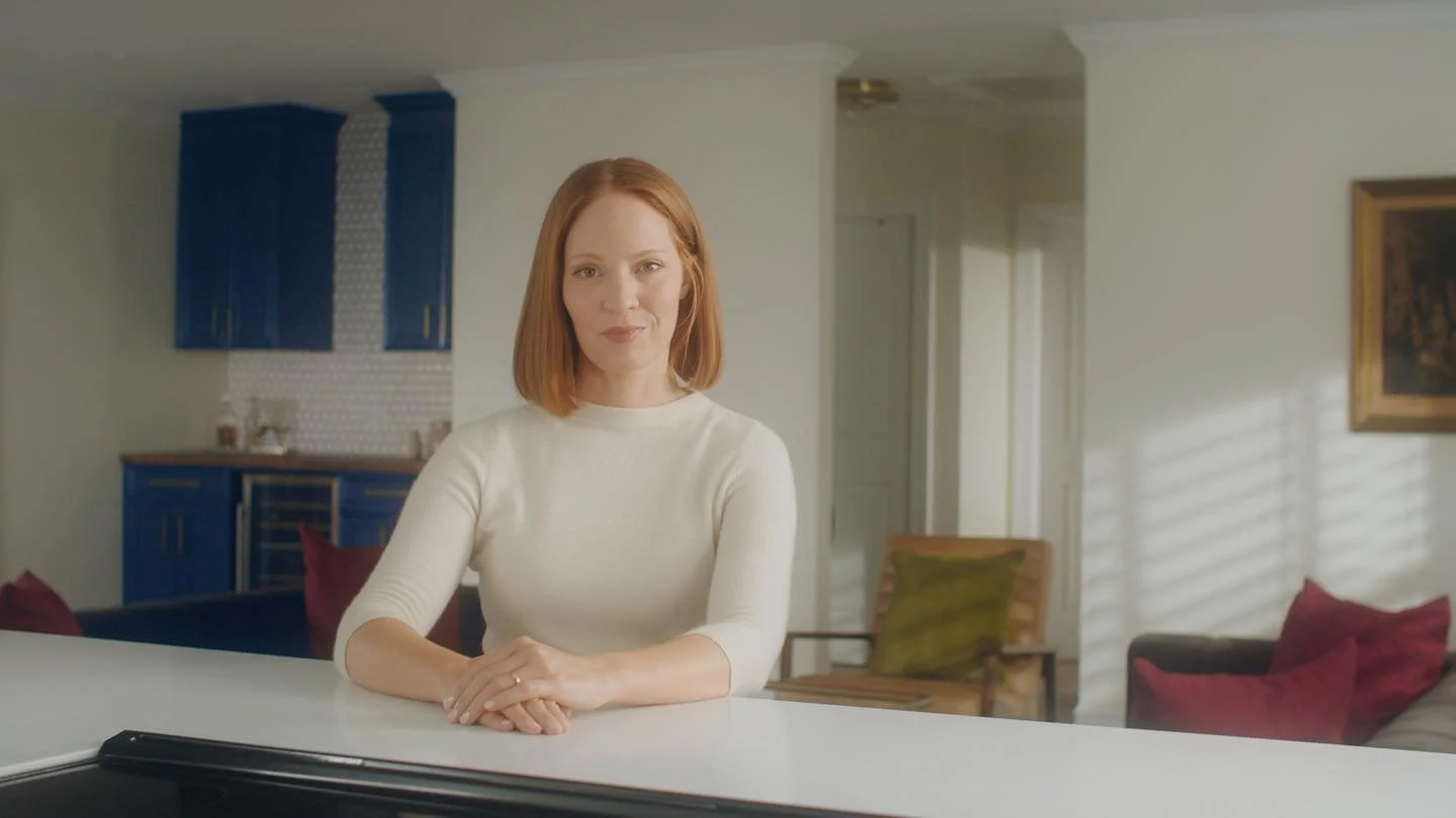 Faking sunlight 💡⛈

When it&rsquo;s dark and stormy outside, you make it sunny inside. A frame from our @ogkstudios shoot this week for @bravadohealth 

Swipe to see the lighting breakdown.