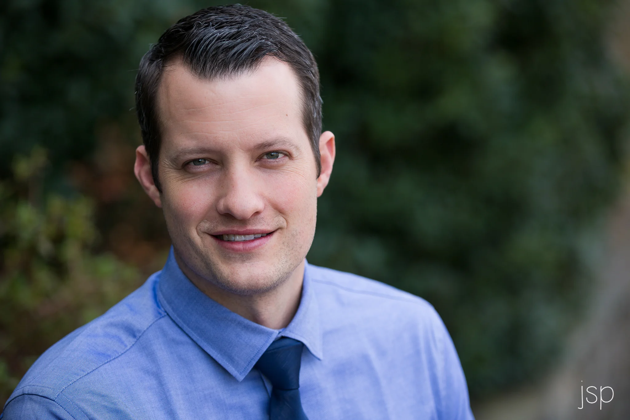headshot_realestateagent_male