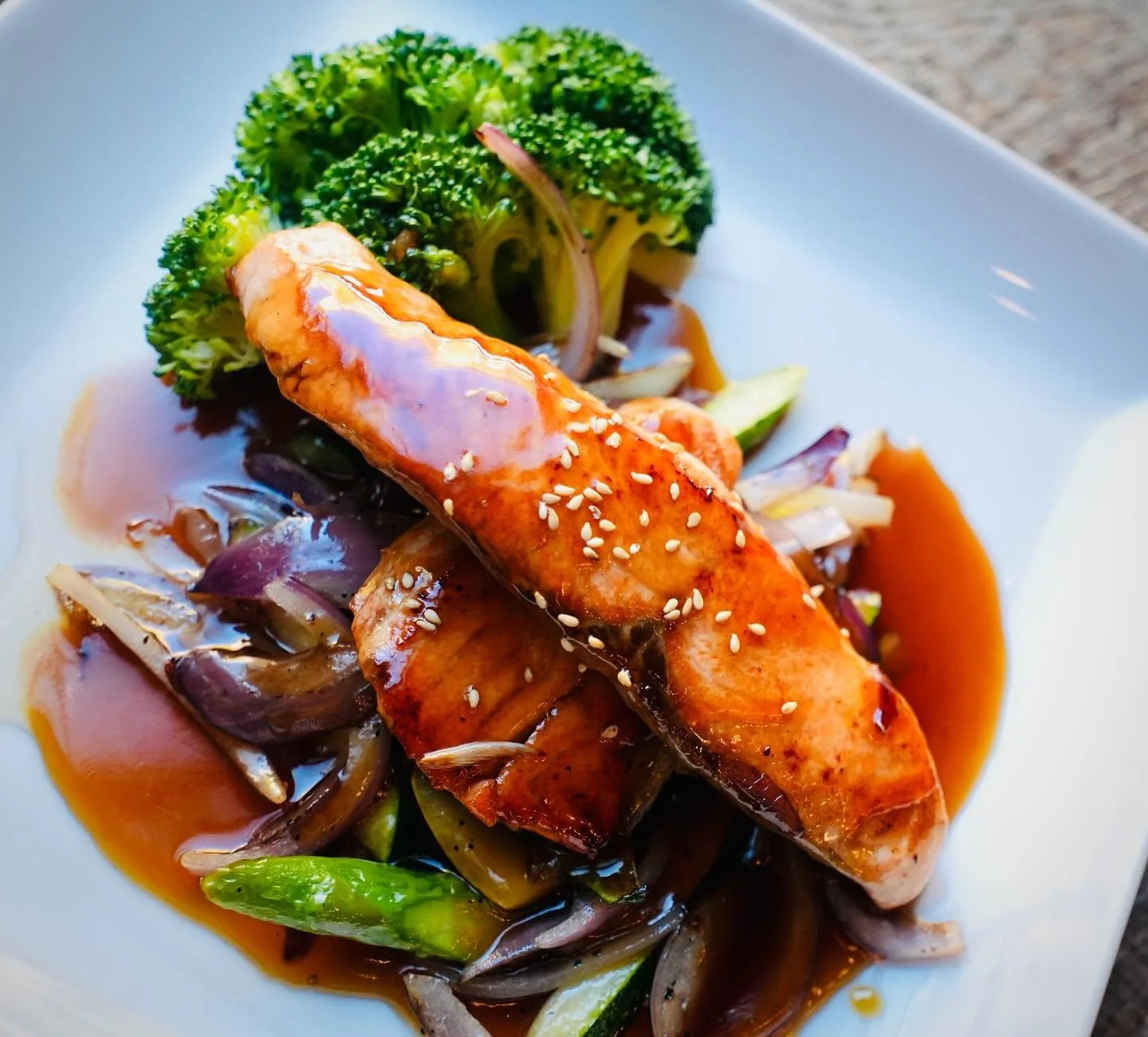 Salmon Teriyaki &mdash; another must-try favorite from our menu. Absolutely worth it!

#hibachi #hibachigrill #sushi #sushilovers #hibachinight #hibachichef #asianfoodie #asianfoodlover #sushitime #nyc #flamehibachi #nycfoodie #nycfoodporn #nycfood #