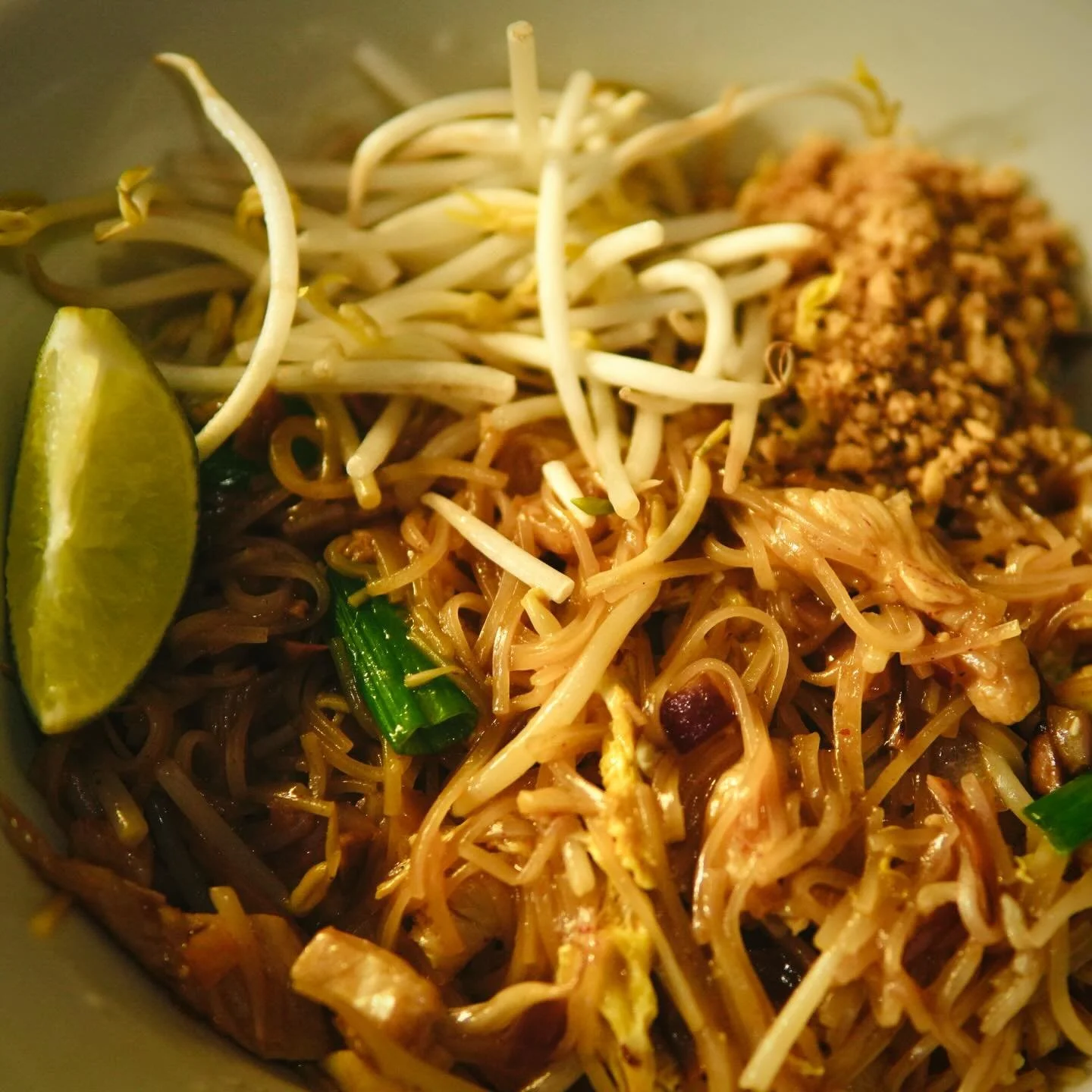 Bold, savory, and satisfying 🍜 Pad Thai at Flame hits different.

#nycfoodporn #nycfoodie #nyceats #uws #upperwestsidenyc