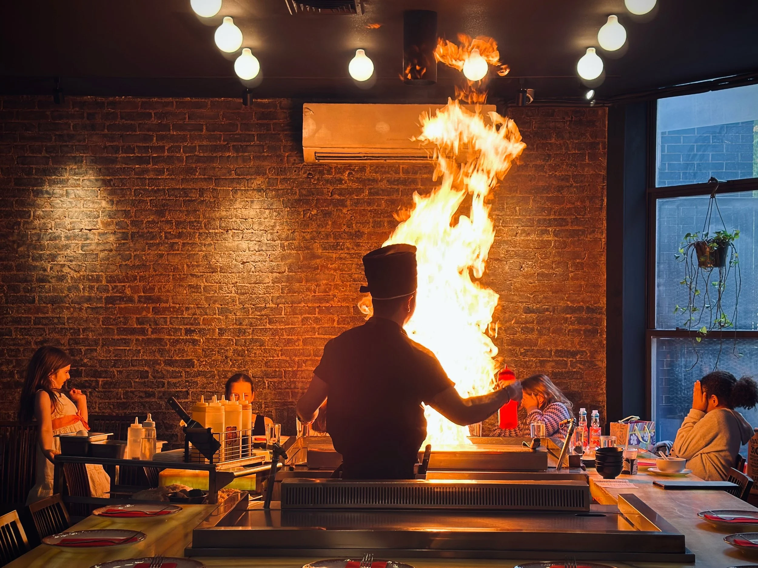 🔥 Where great food meets great entertainment. 🔥

#hibachinyc #nycfoodie #nycdining #datenight #hibachi