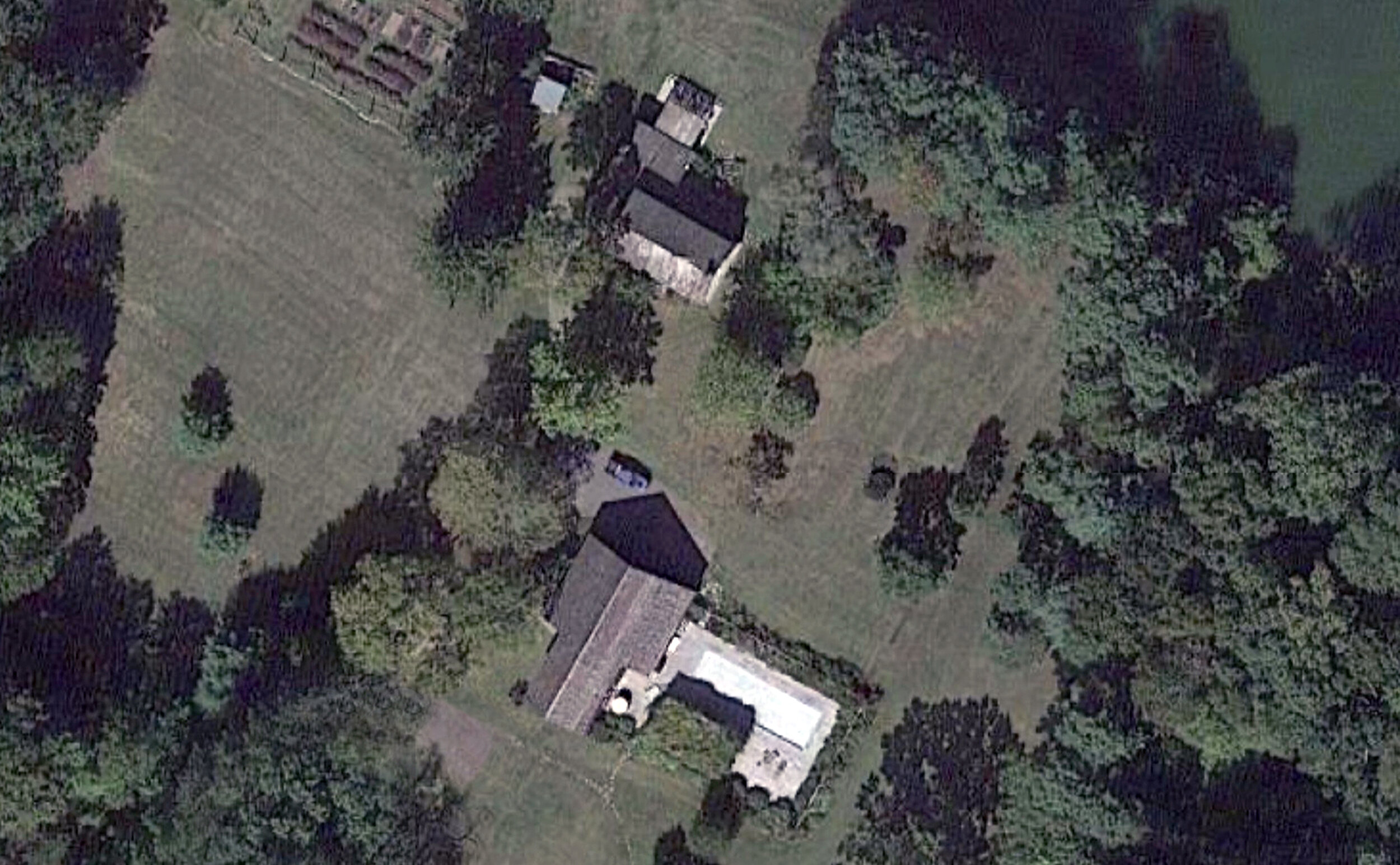2A. HV house + barn site bright.jpg