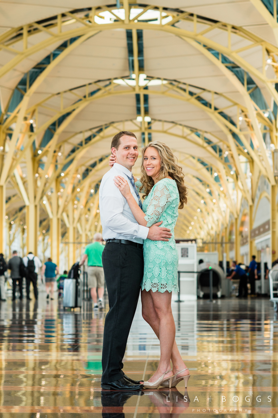 s&d_reagan_national_airport_engagement_portraits_lisa_boggs_photography_05.jpg