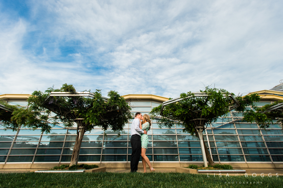 s&d_reagan_national_airport_engagement_portraits_lisa_boggs_photography_07.jpg