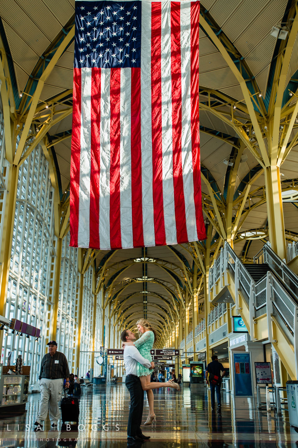 s&d_reagan_national_airport_engagement_portraits_lisa_boggs_photography_08.jpg