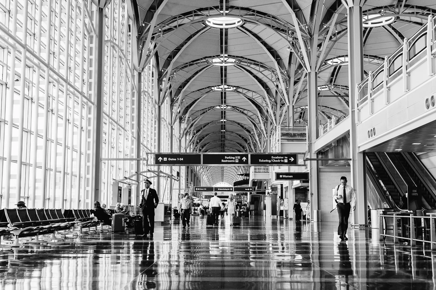 Sarah and Daniel's Reagan National Airport Engagement Session
